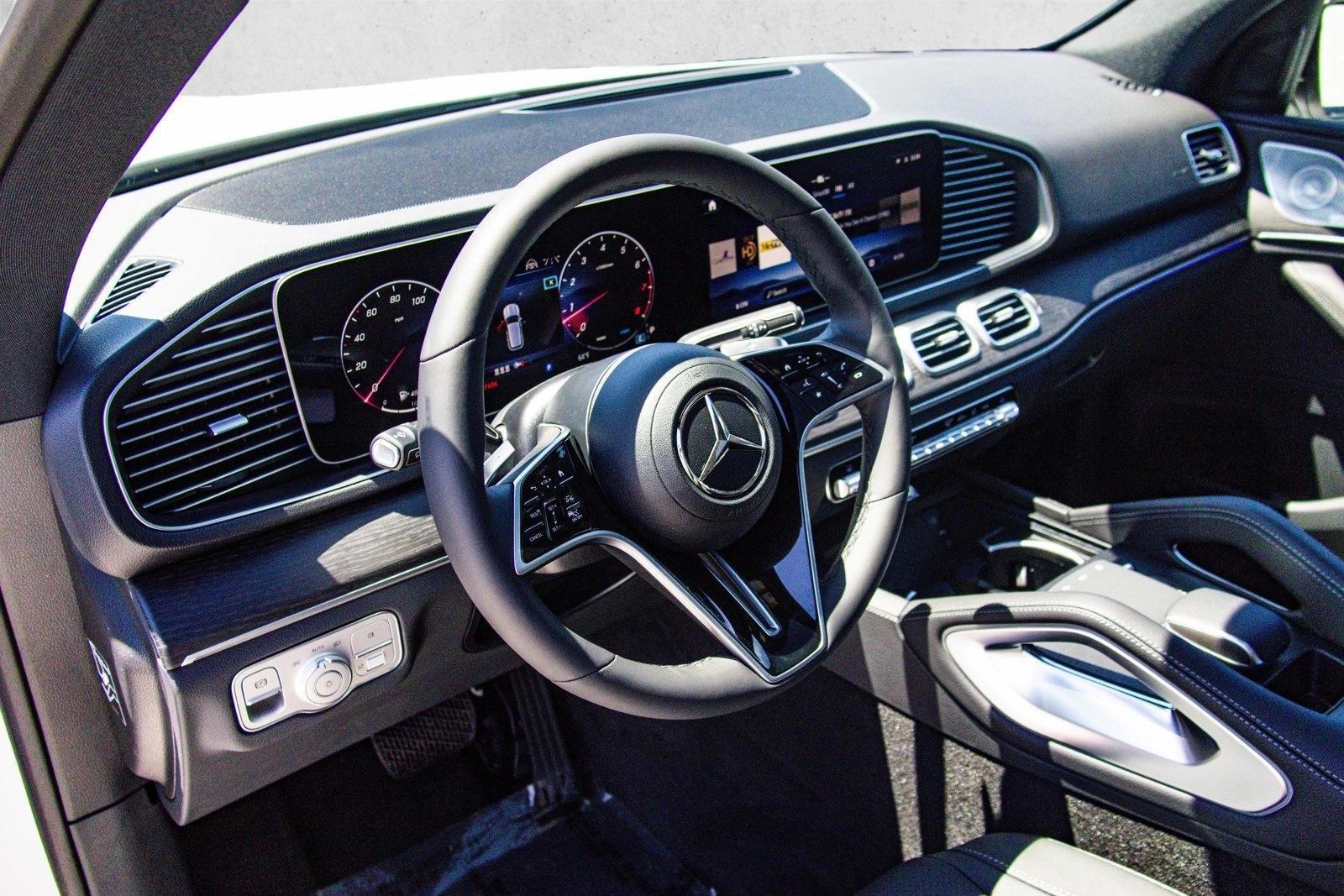 Thumbnail: 2026 Mercedes-Benz GLE - 3