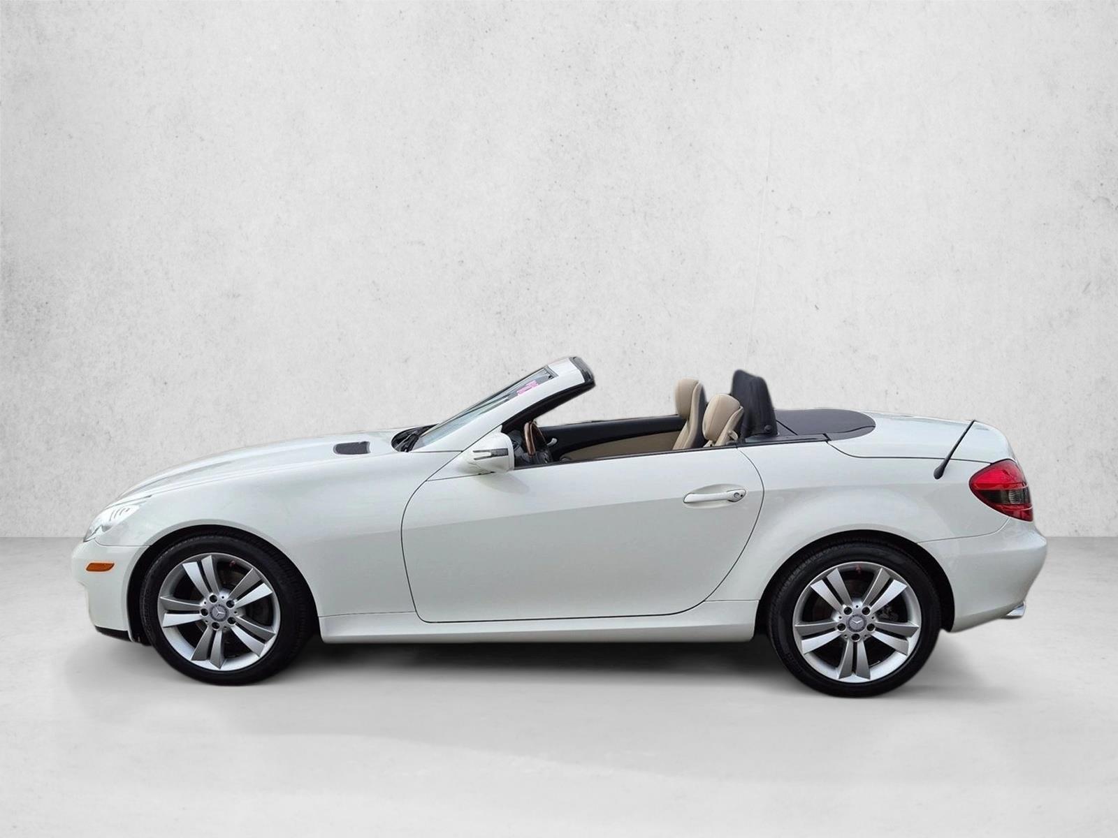Thumbnail: 2010 Mercedes-Benz SLK - 2