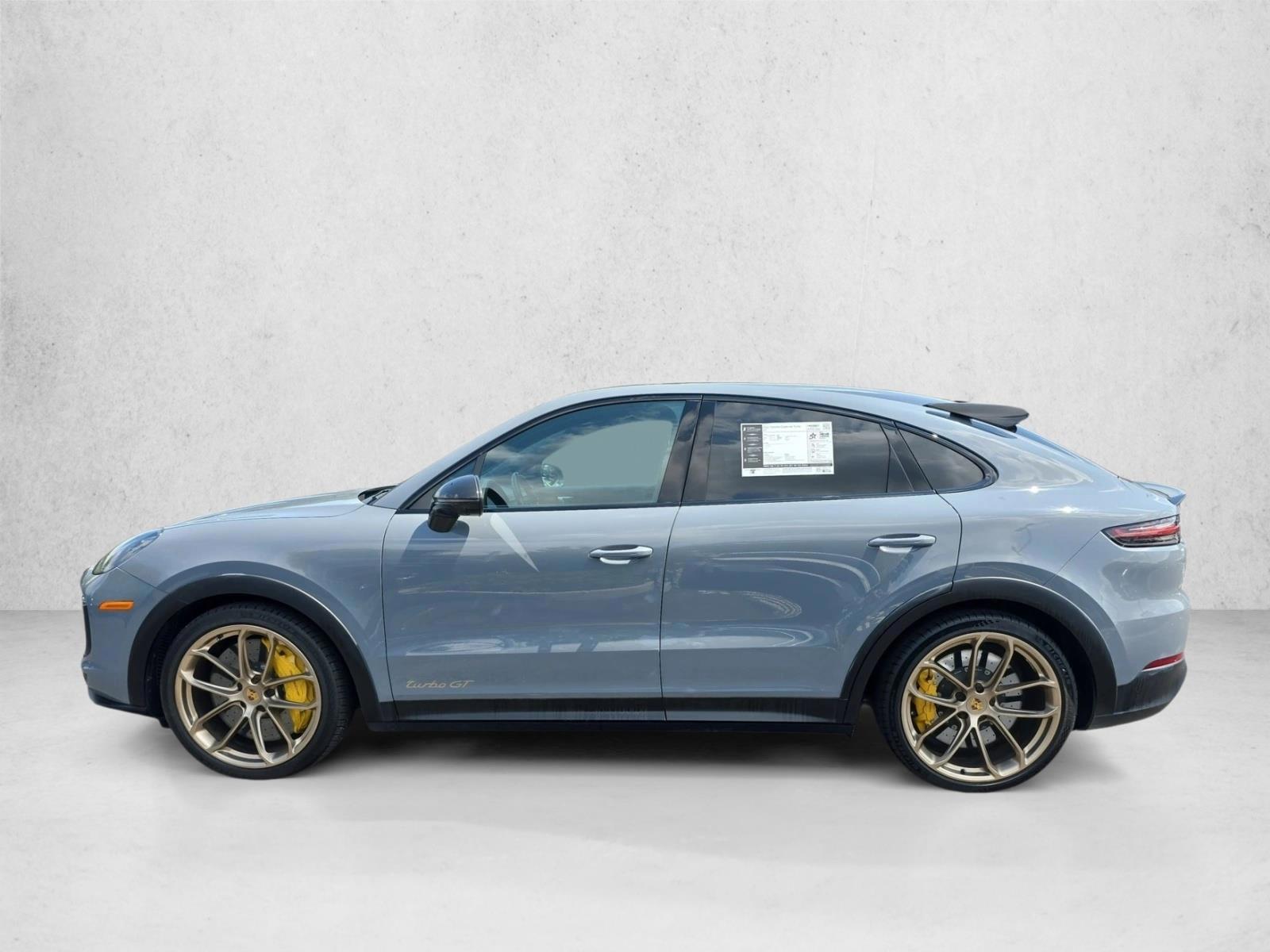 Thumbnail: 2022 Porsche Cayenne - 2