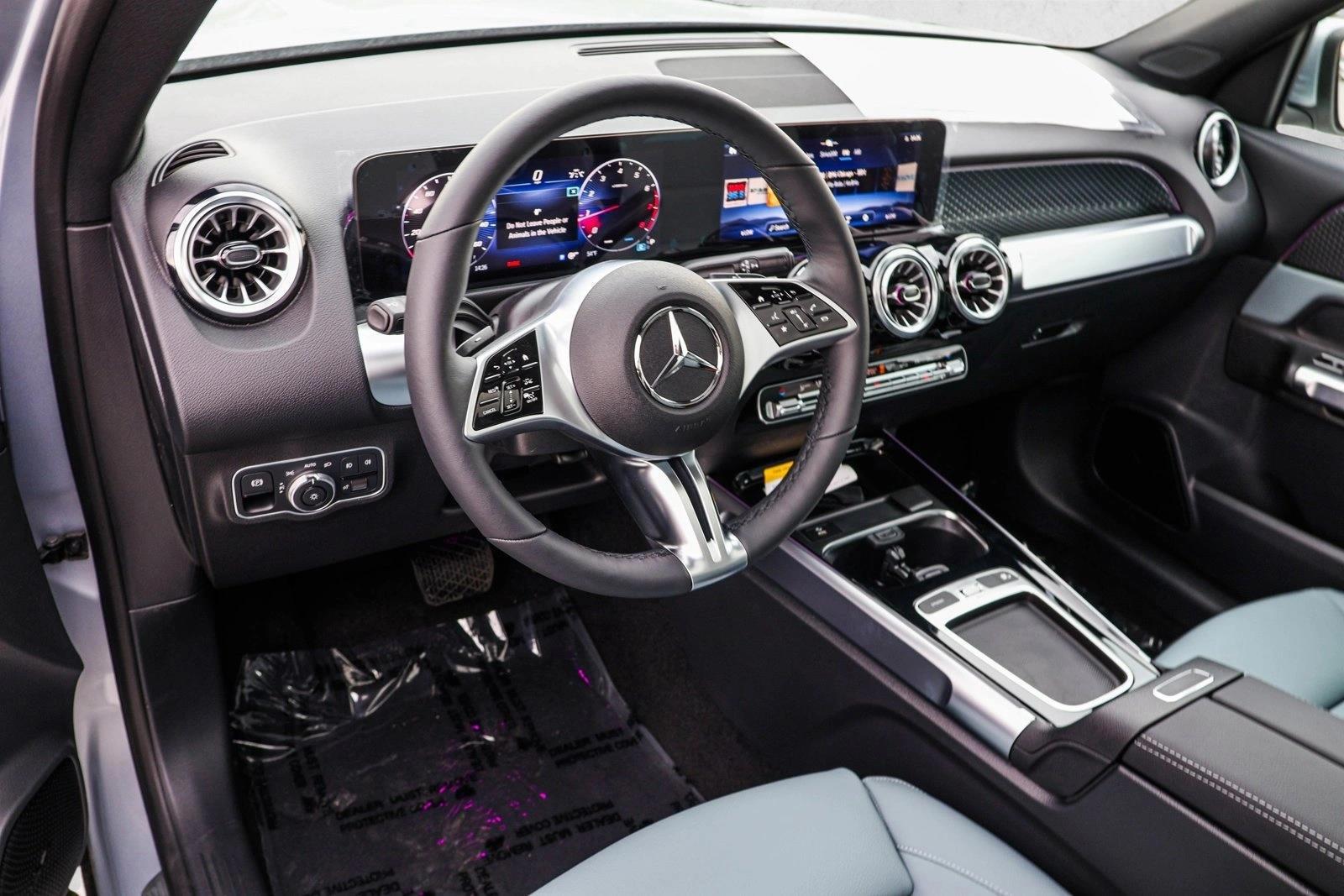 Thumbnail: 2026 Mercedes-Benz GLB - 3