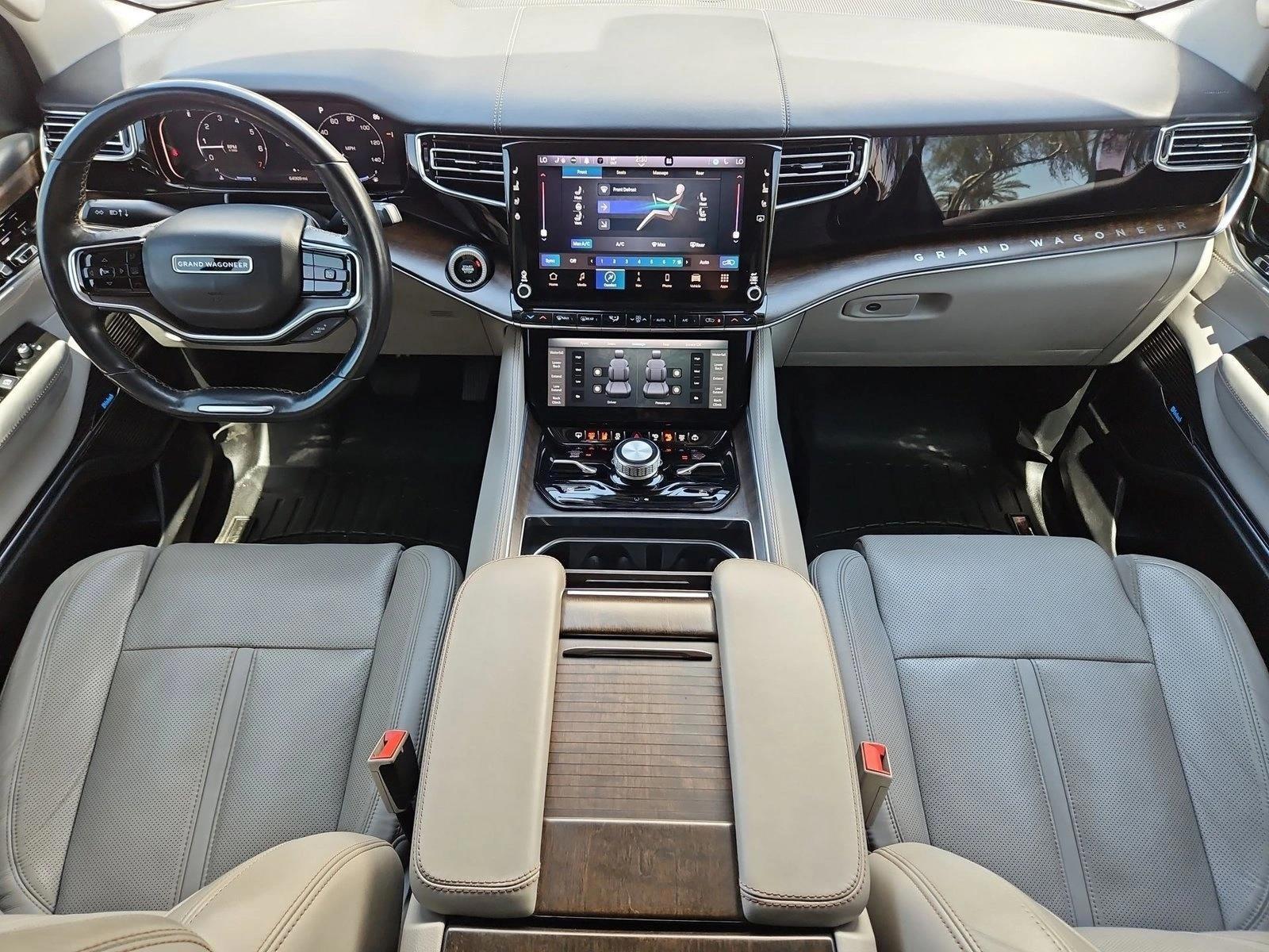 Thumbnail: 2022 Jeep Grand Wagoneer - 4