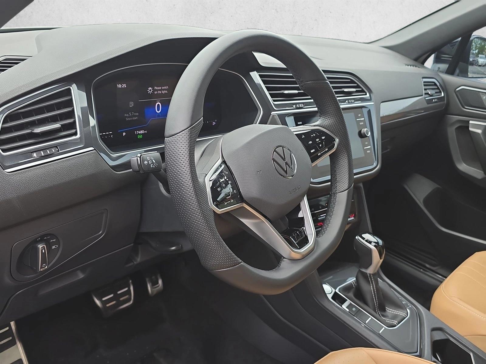 Thumbnail: 2024 Volkswagen Tiguan - 2
