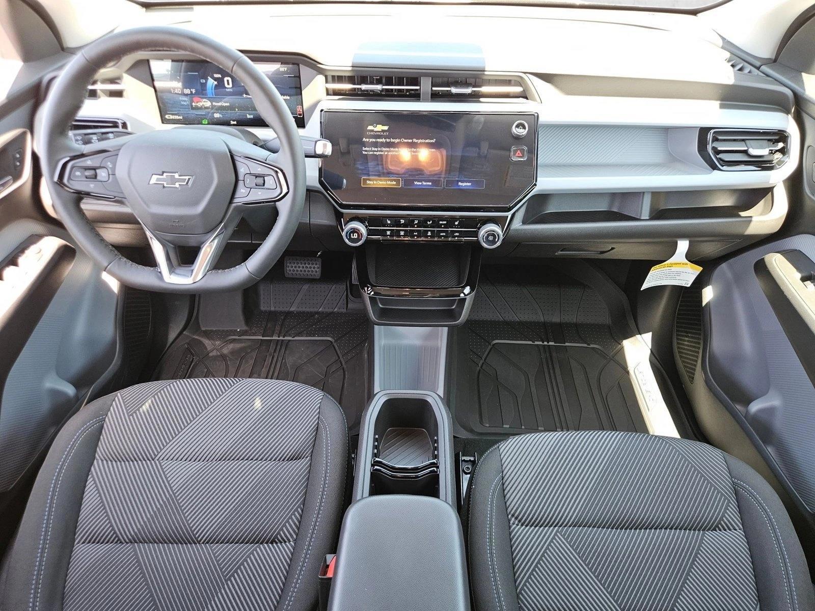 Thumbnail: 2027 Chevrolet Bolt EV - 4