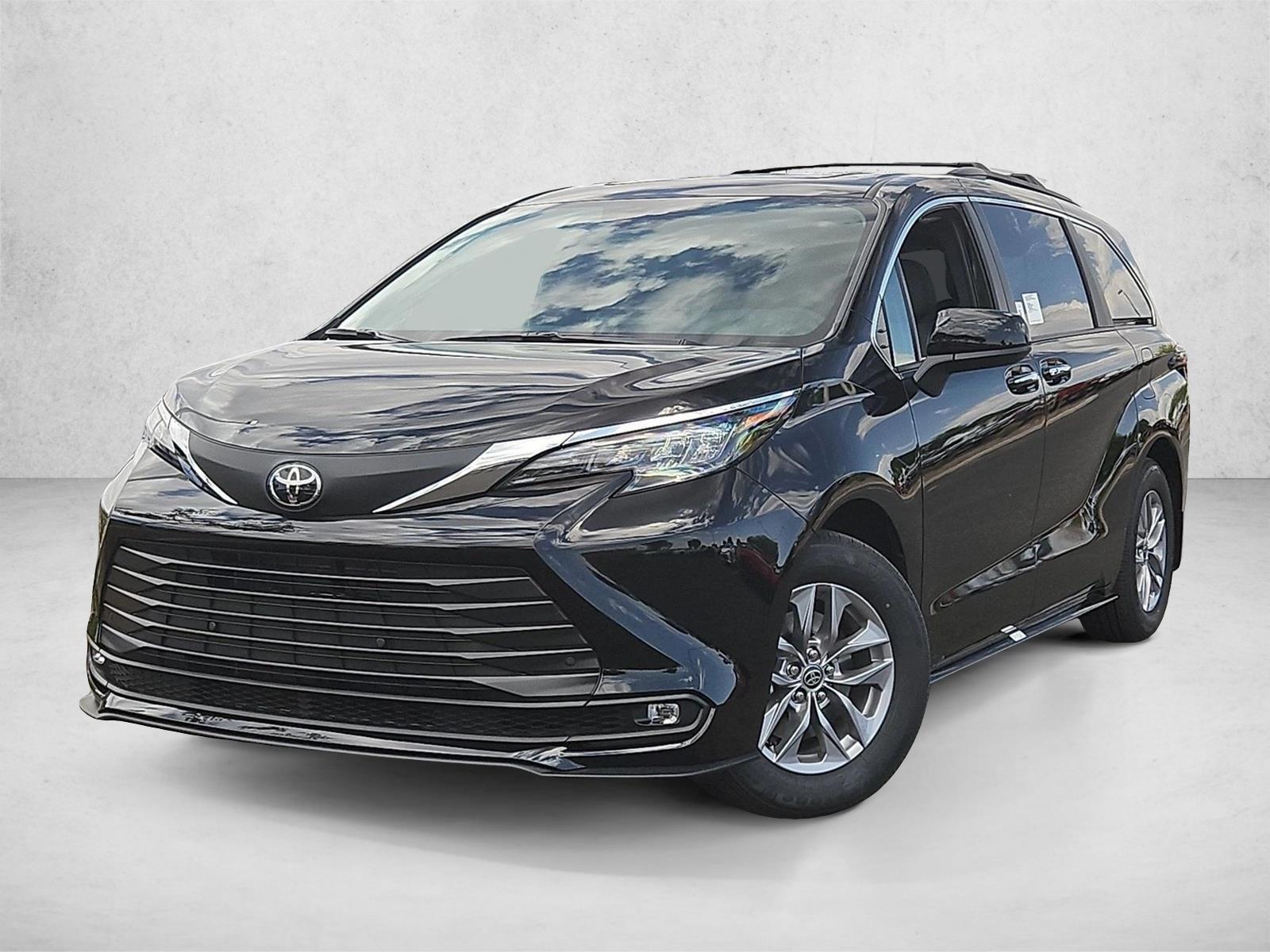 Thumbnail: 2026 Toyota Sienna - 1