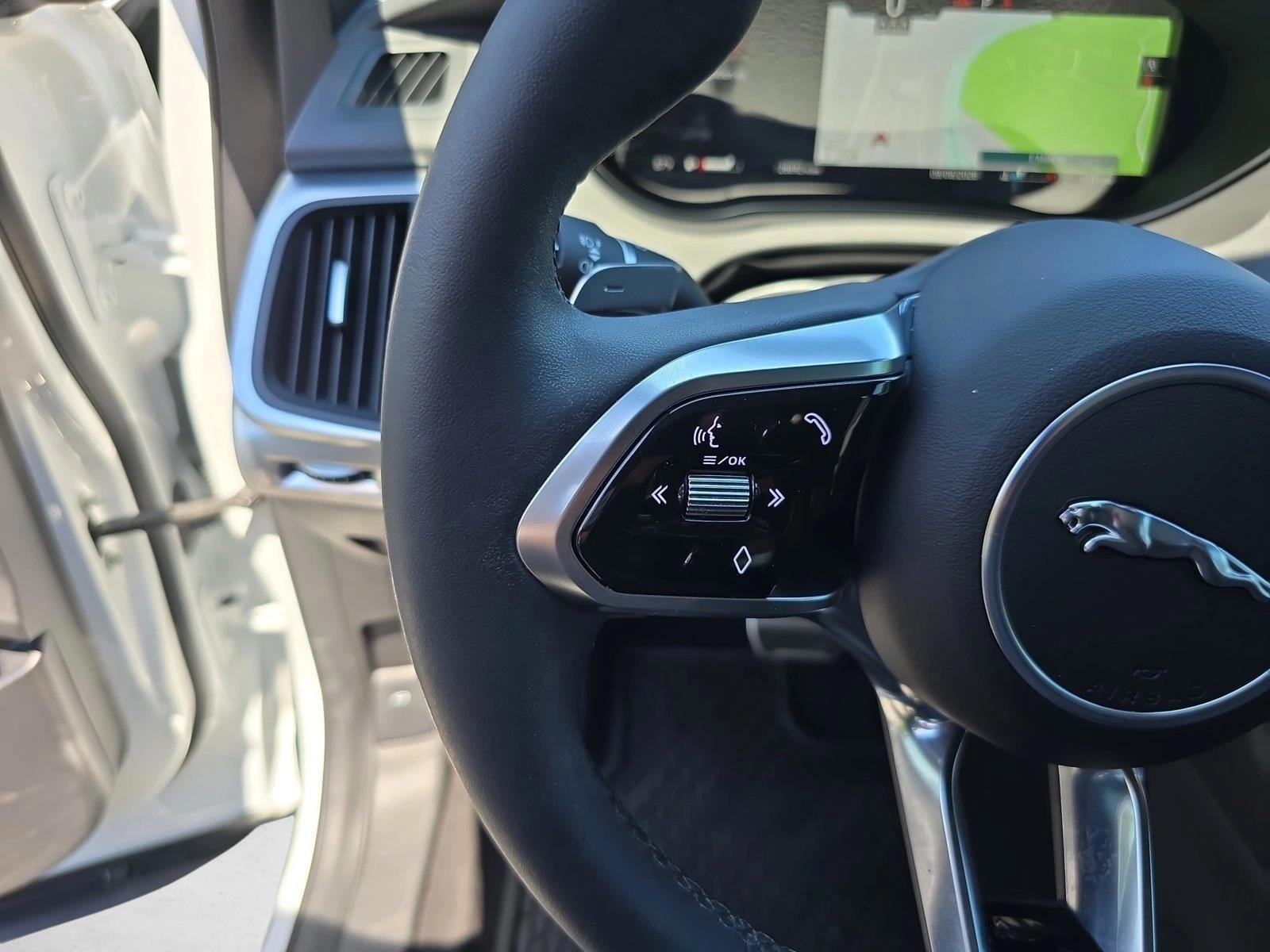 2024 Jaguar E-Pace R-DYNAMIC SE - Photo 17