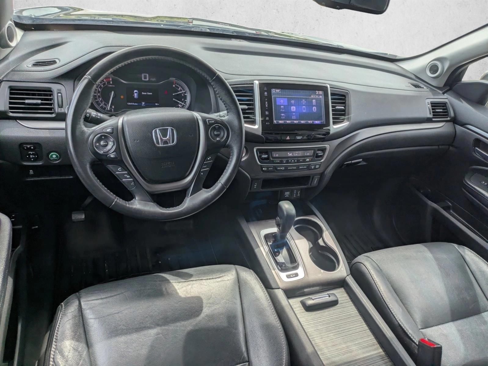 Thumbnail: 2017 Honda Pilot - 3