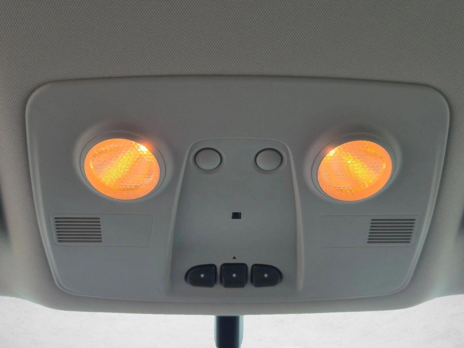 2009 Chevrolet Traverse LTZ - Photo 14
