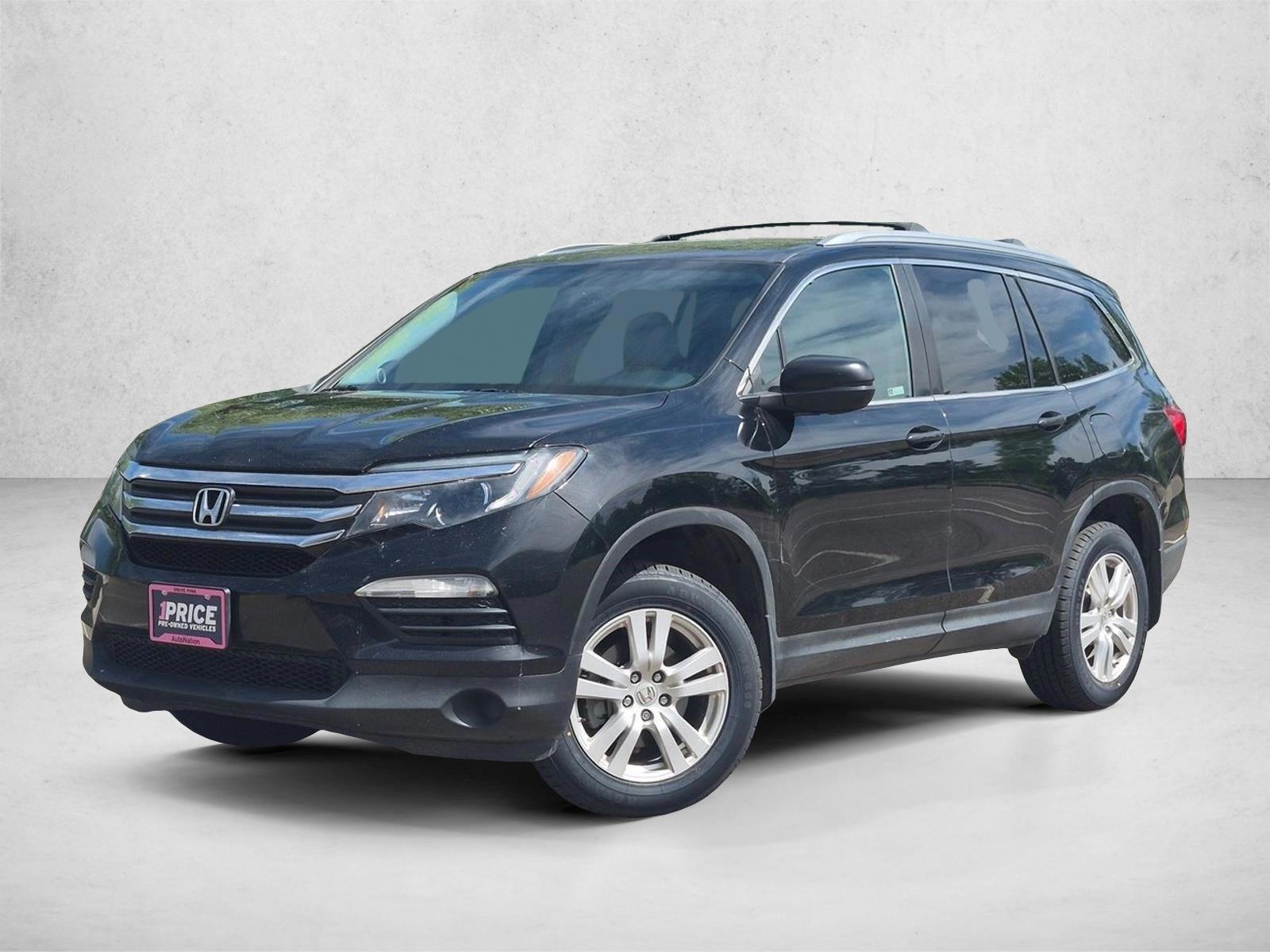 Thumbnail: 2017 Honda Pilot - 1