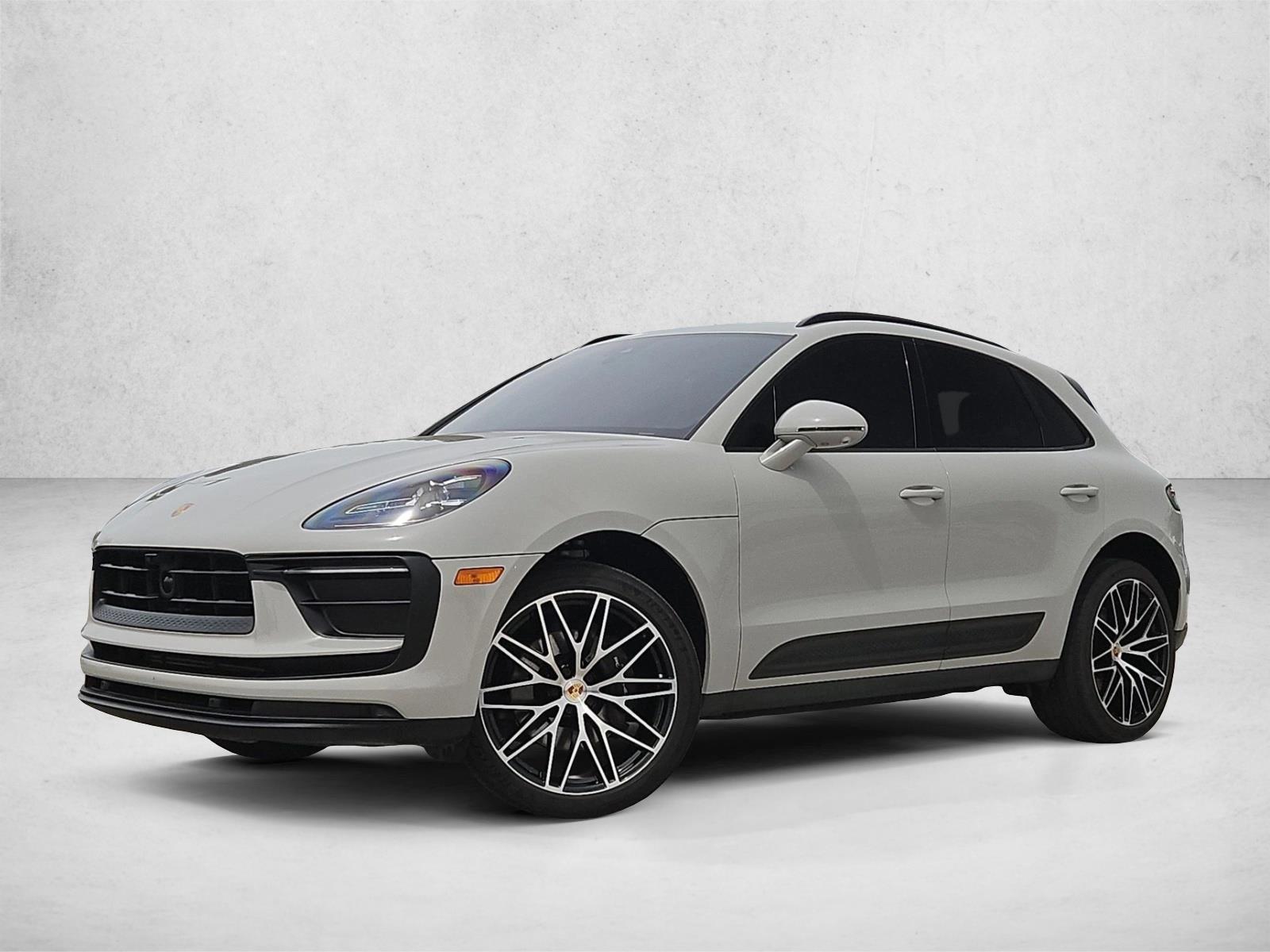 2023 Porsche Macan -'s photo