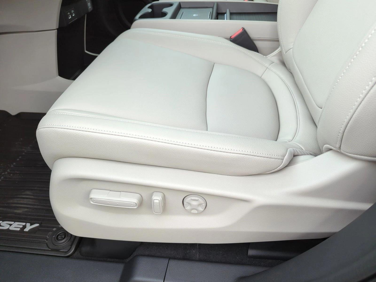 Thumbnail: 2026 Honda Odyssey - 5