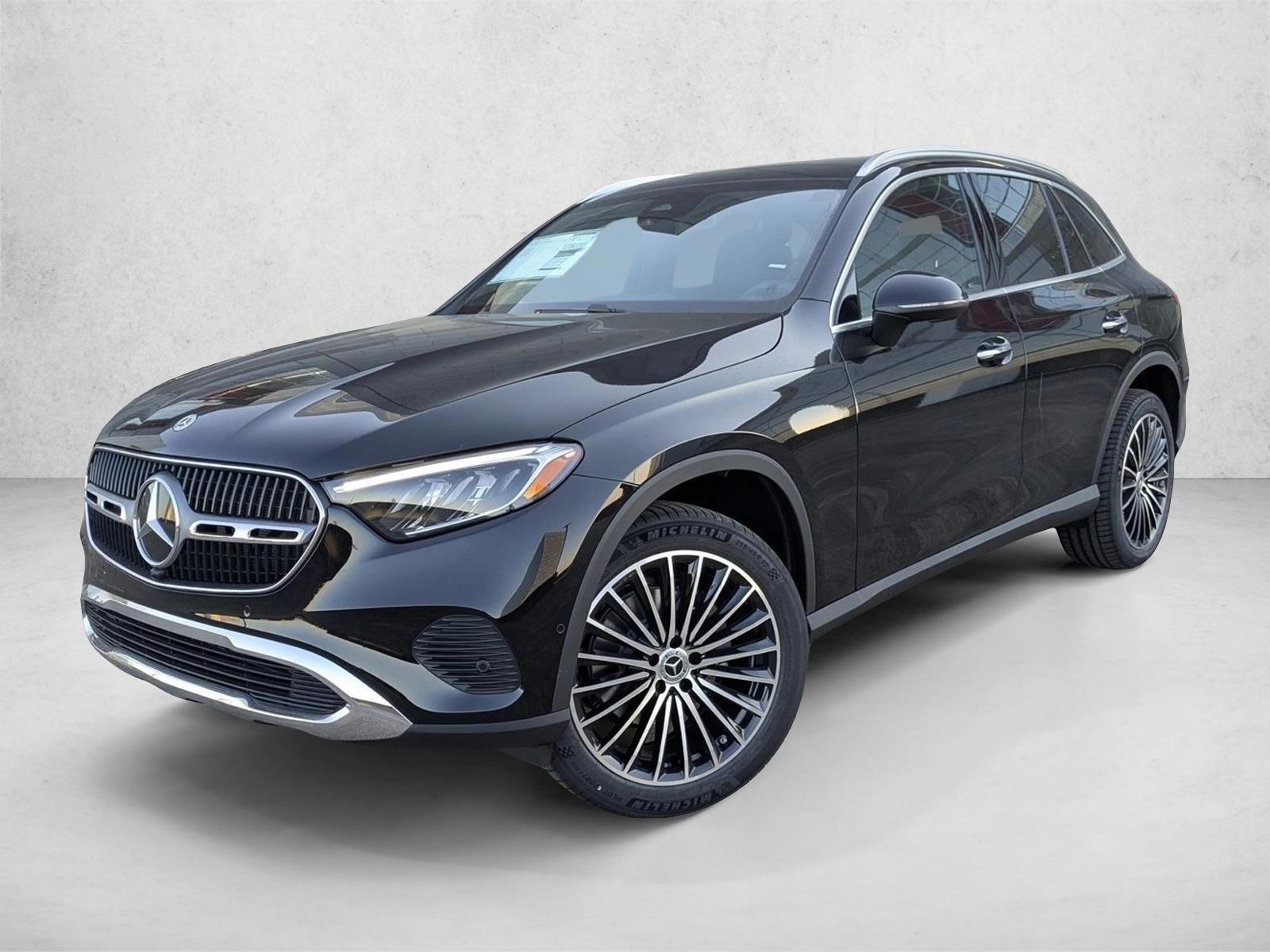 2026 Mercedes-Benz GLC GLC 300's photo