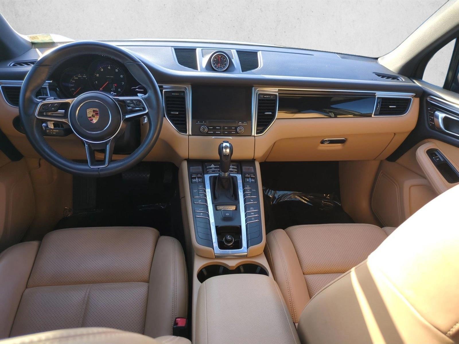 Thumbnail: 2018 Porsche Macan - 3