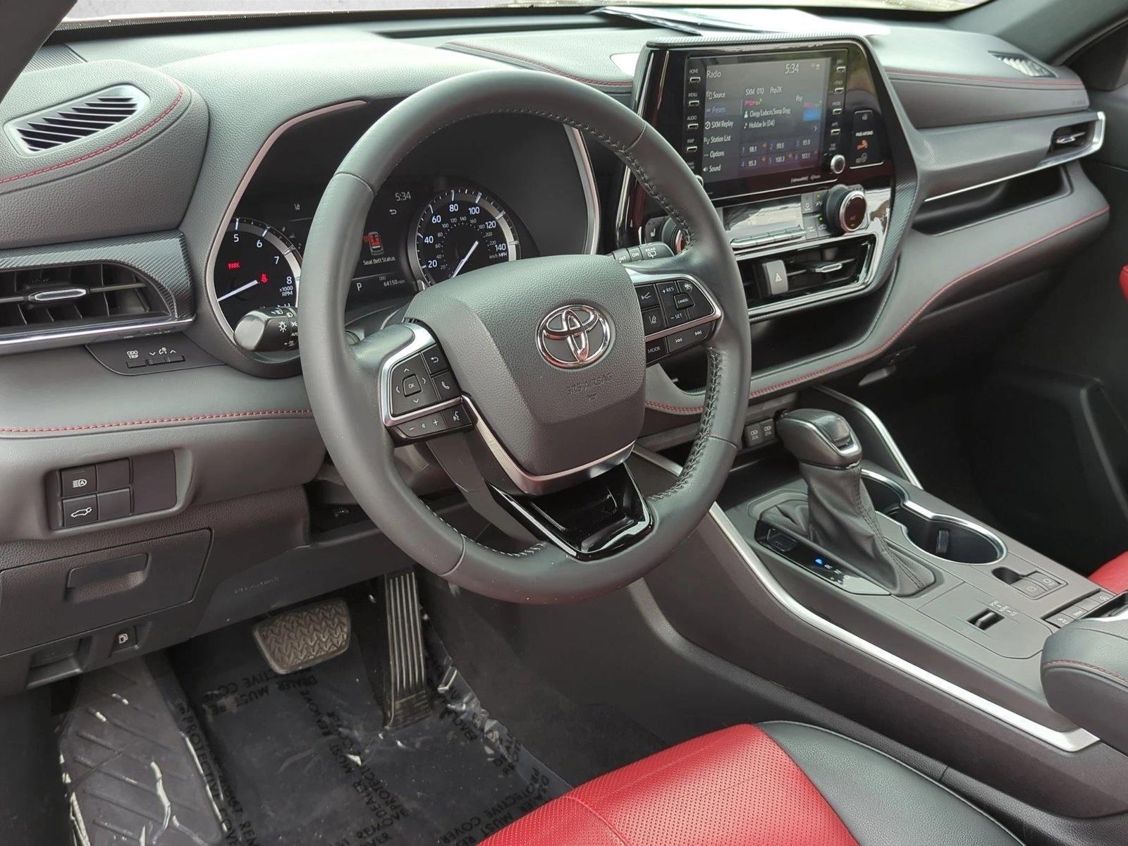 Thumbnail: 2021 Toyota Highlander - 3