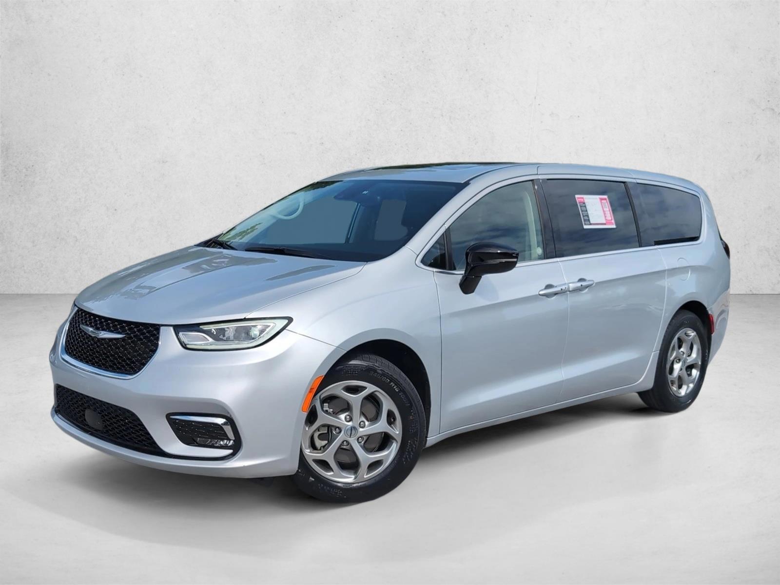 Thumbnail: 2024 Chrysler Pacifica - 1