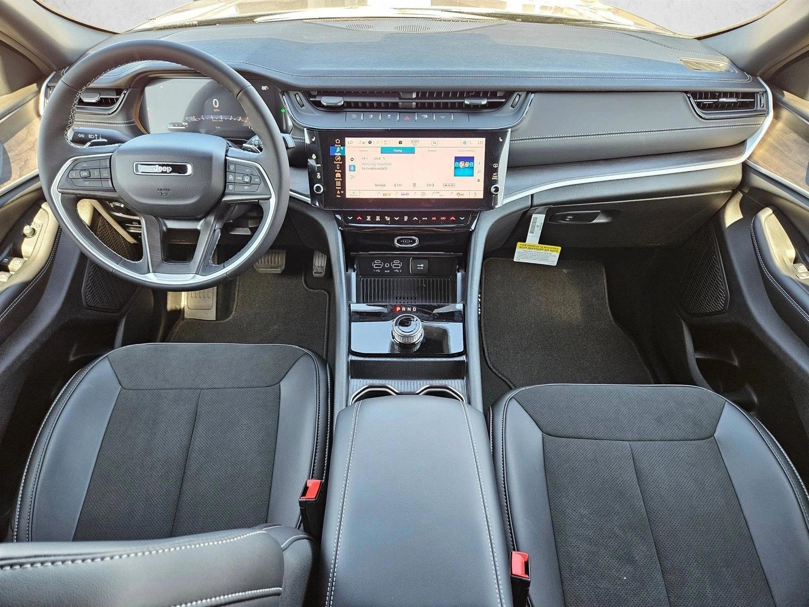 Thumbnail: 2026 Jeep Grand Cherokee - 3