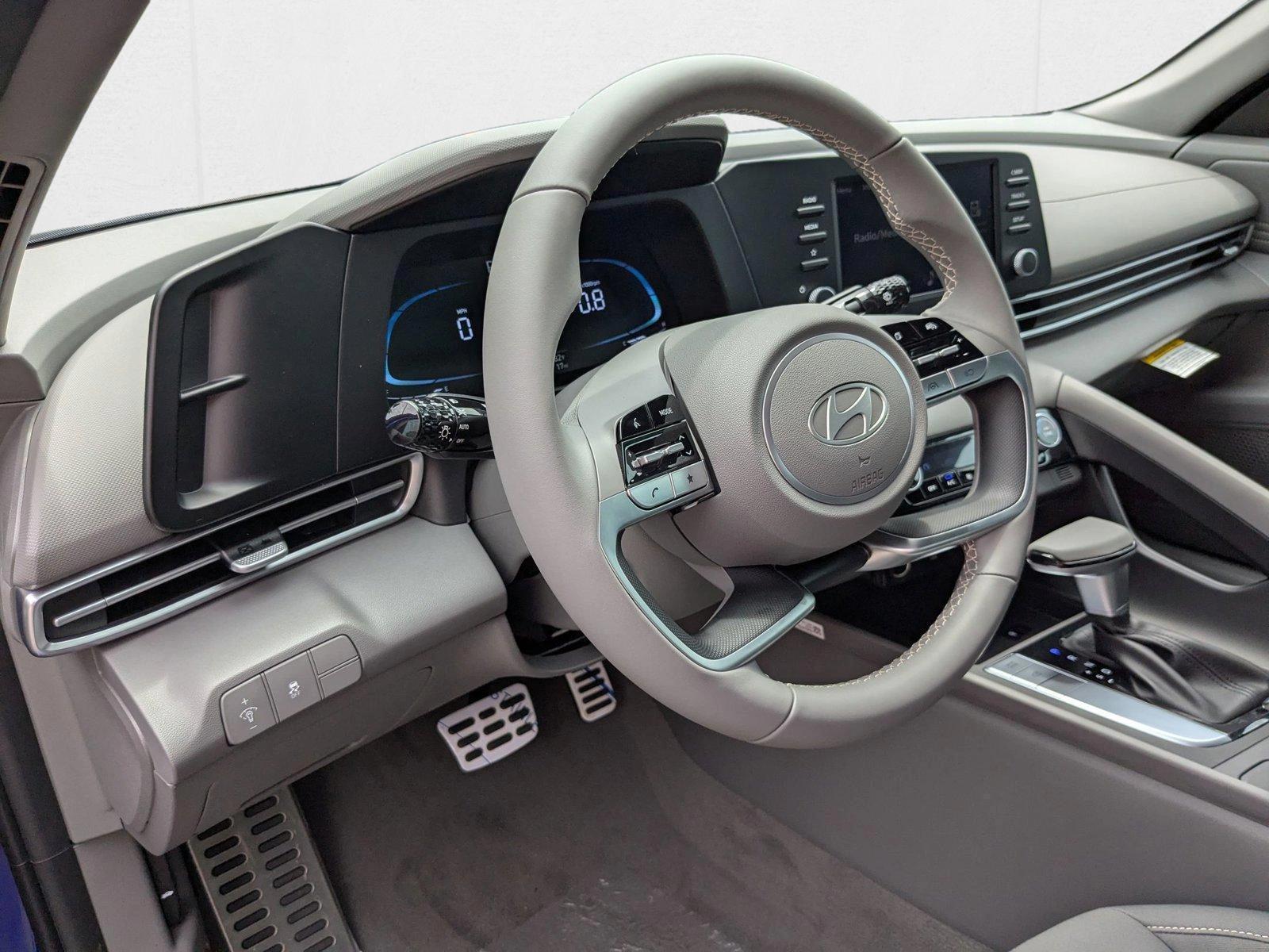 Thumbnail: 2025 Hyundai Elantra - 3