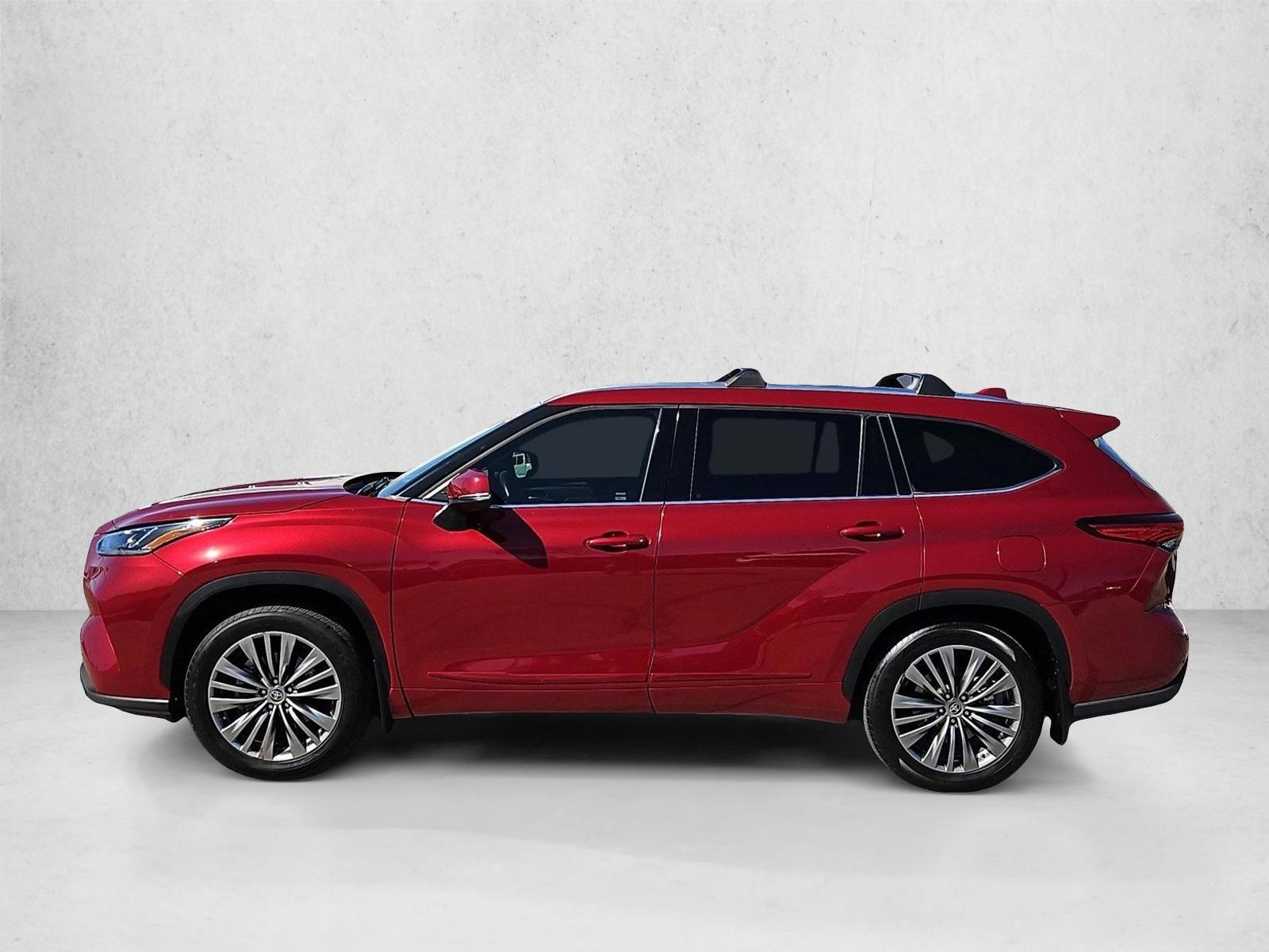 Thumbnail: 2021 Toyota Highlander - 2