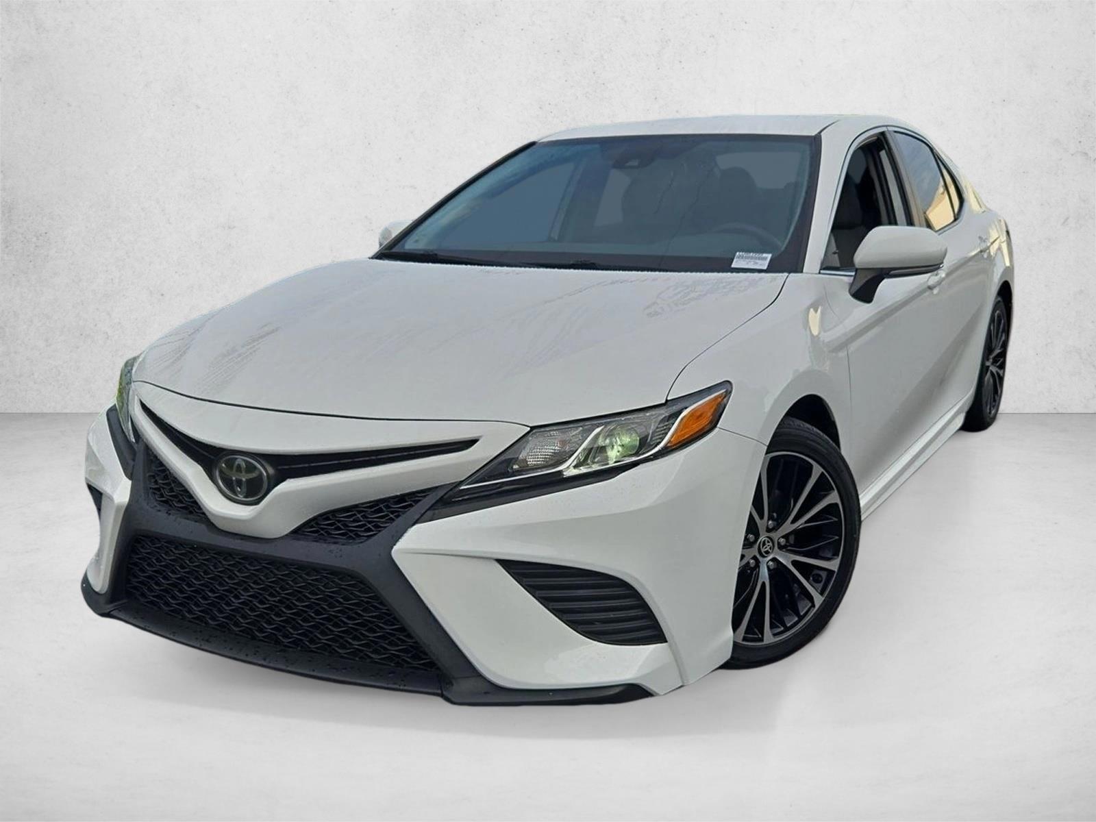 2020 Toyota Camry SE