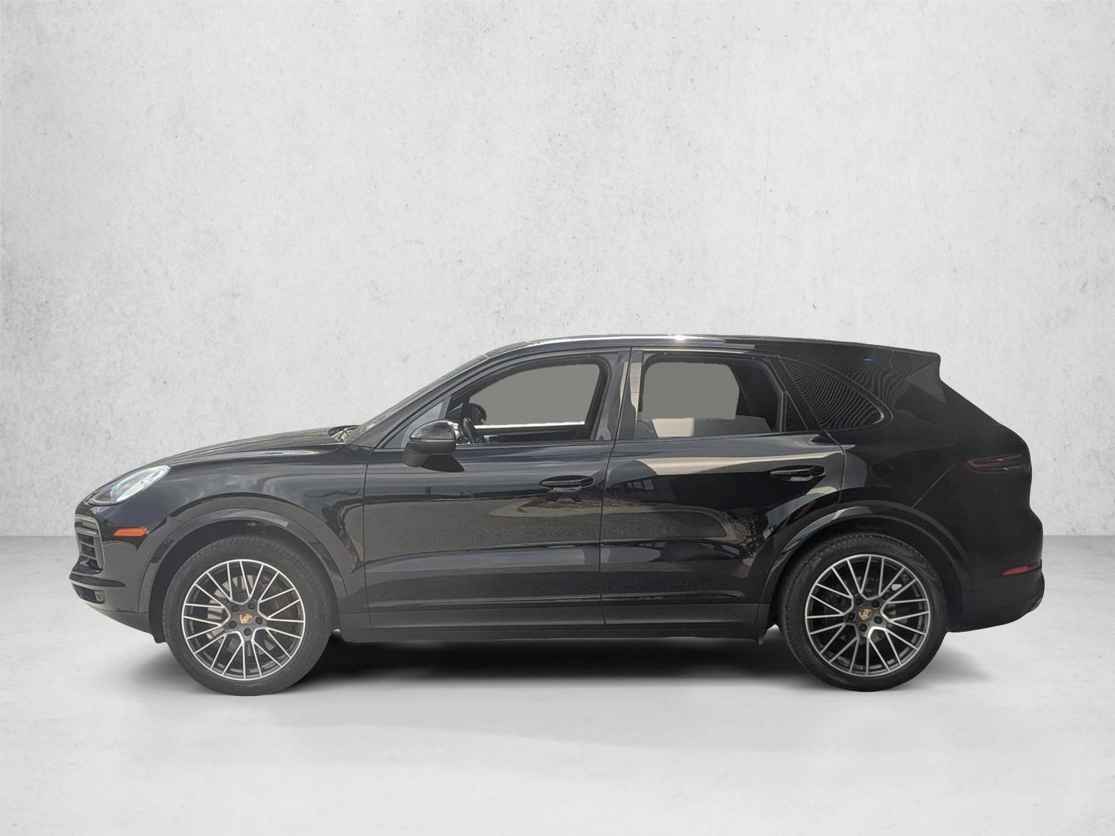Thumbnail: 2023 Porsche Cayenne - 2