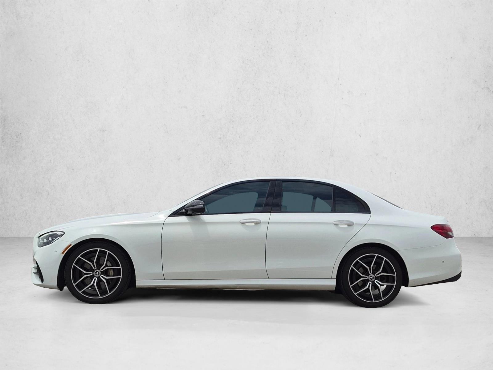 Thumbnail: 2022 Mercedes-Benz E-Class - 2