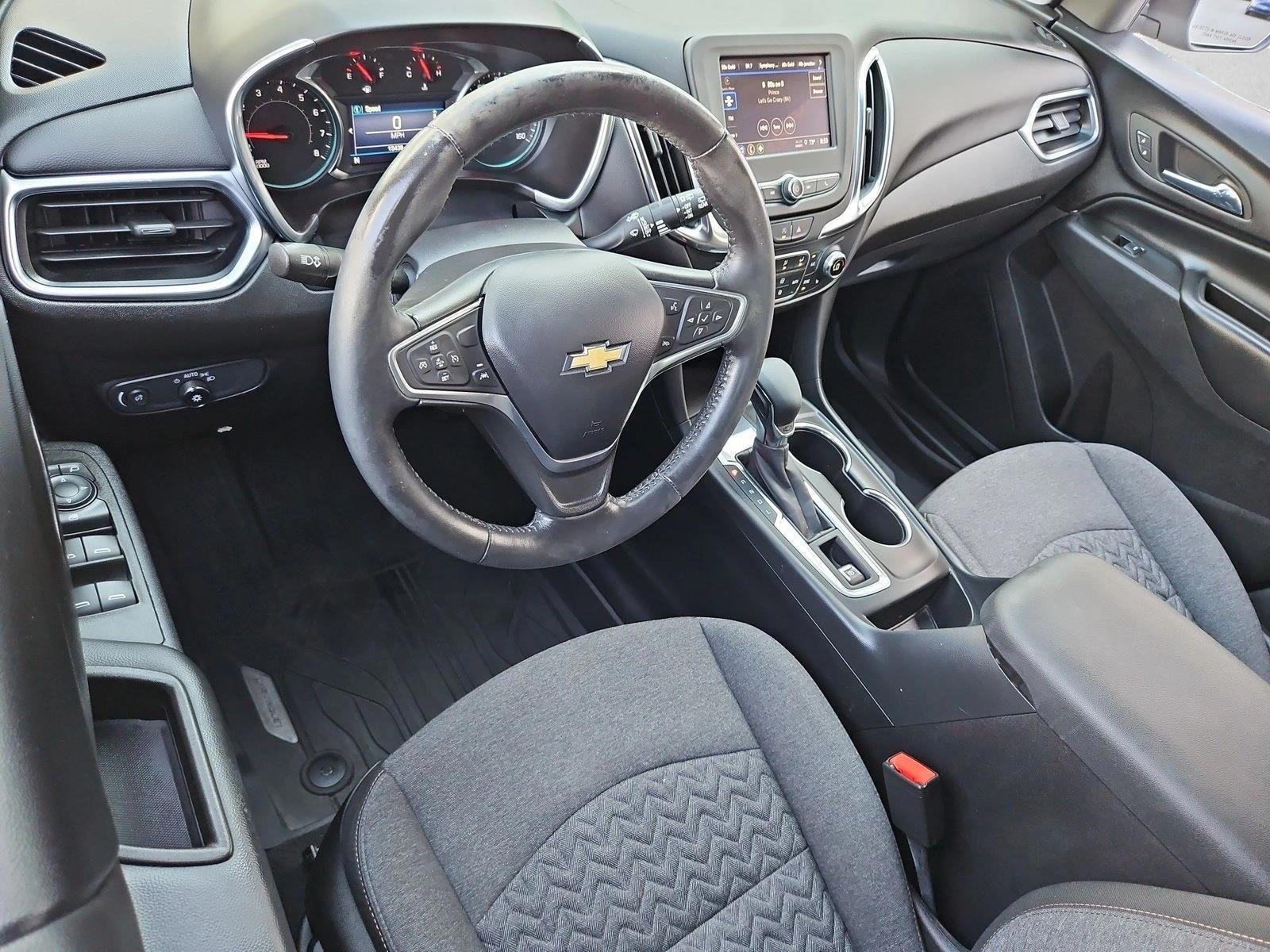 Thumbnail: 2022 Chevrolet Equinox - 3