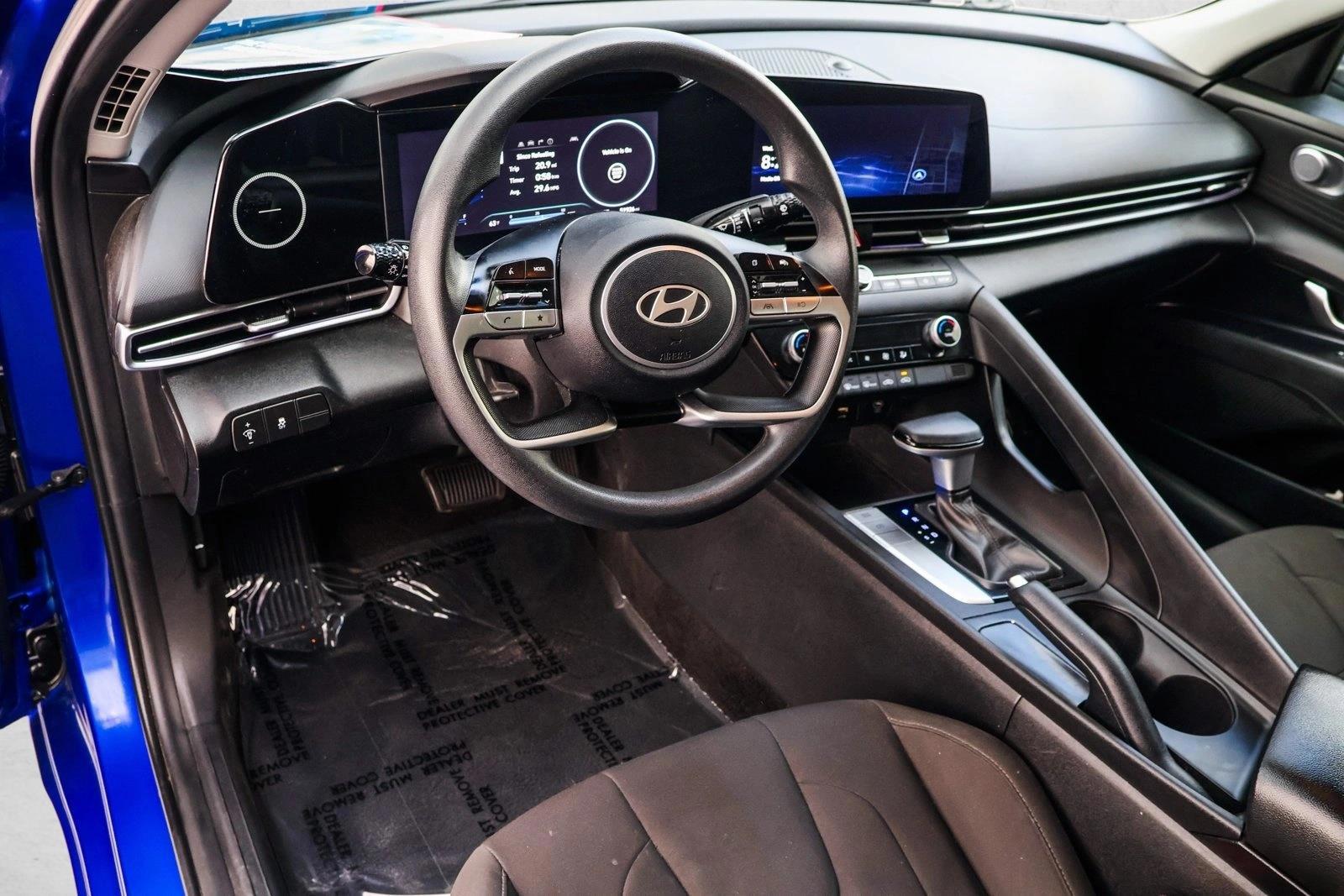 Thumbnail: 2024 Hyundai Elantra - 3