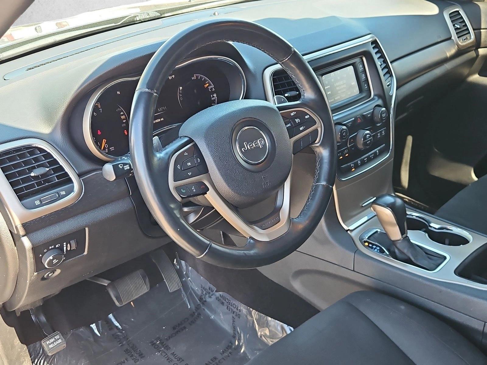 Thumbnail: 2017 Jeep Grand Cherokee - 3