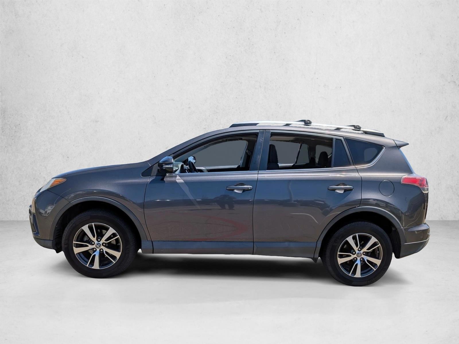 Thumbnail: 2016 Toyota RAV4 - 2