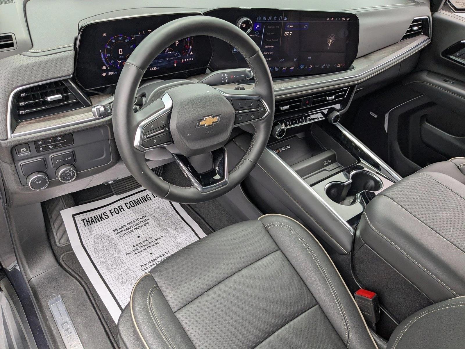 Thumbnail: 2025 Chevrolet Suburban - 3