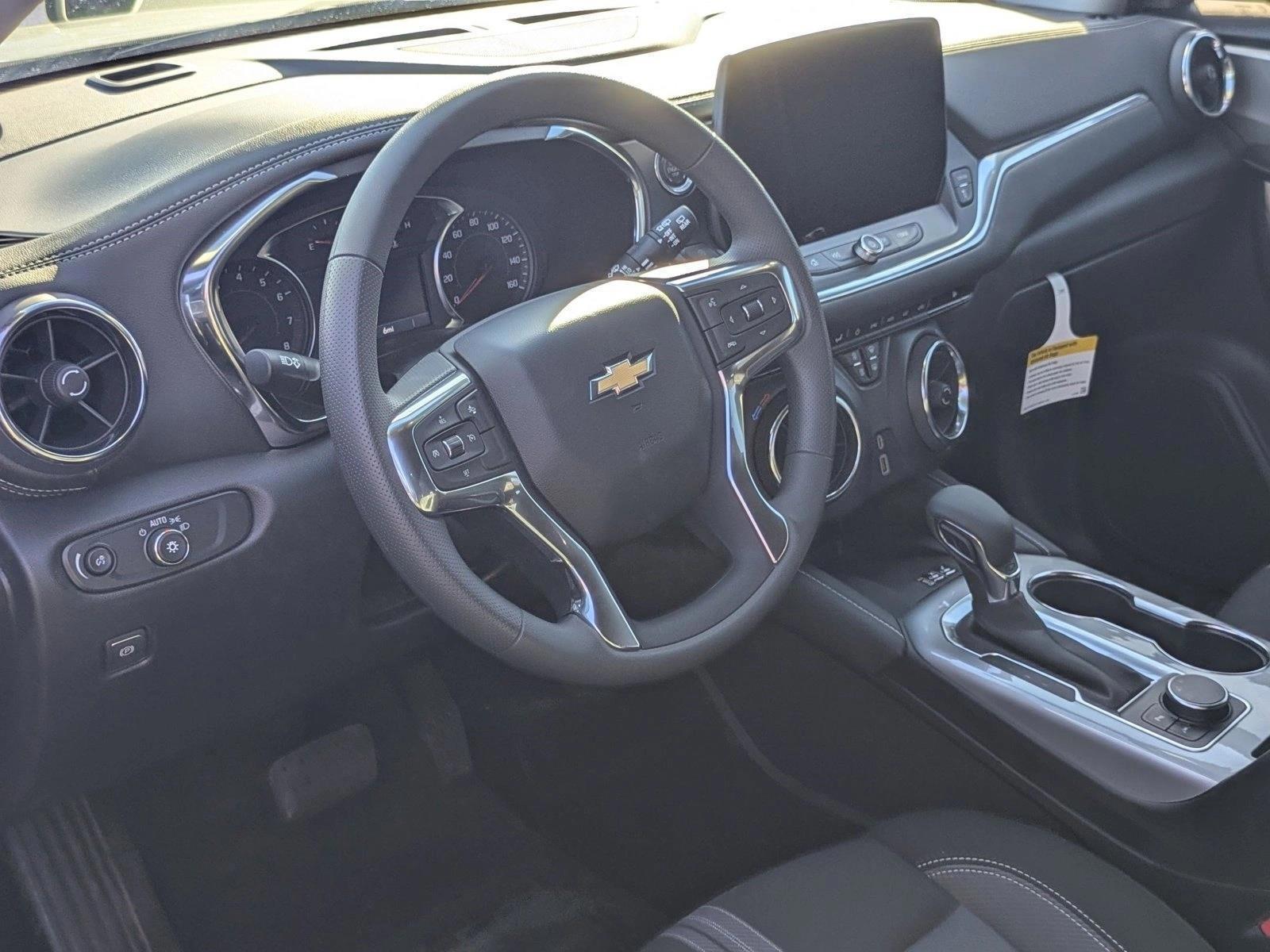 Thumbnail: 2026 Chevrolet Blazer - 3