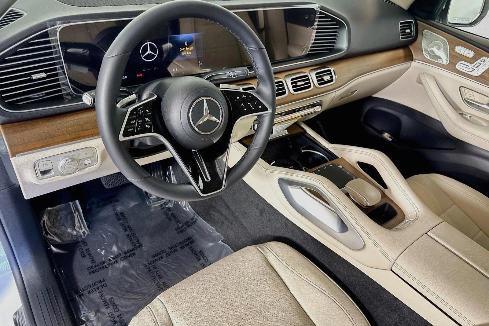 Thumbnail: 2026 Mercedes-Benz GLE - 3