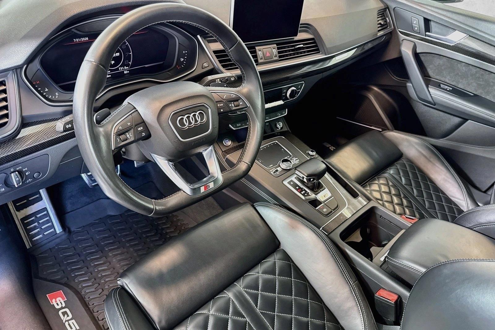Thumbnail: 2020 Audi SQ5 - 3