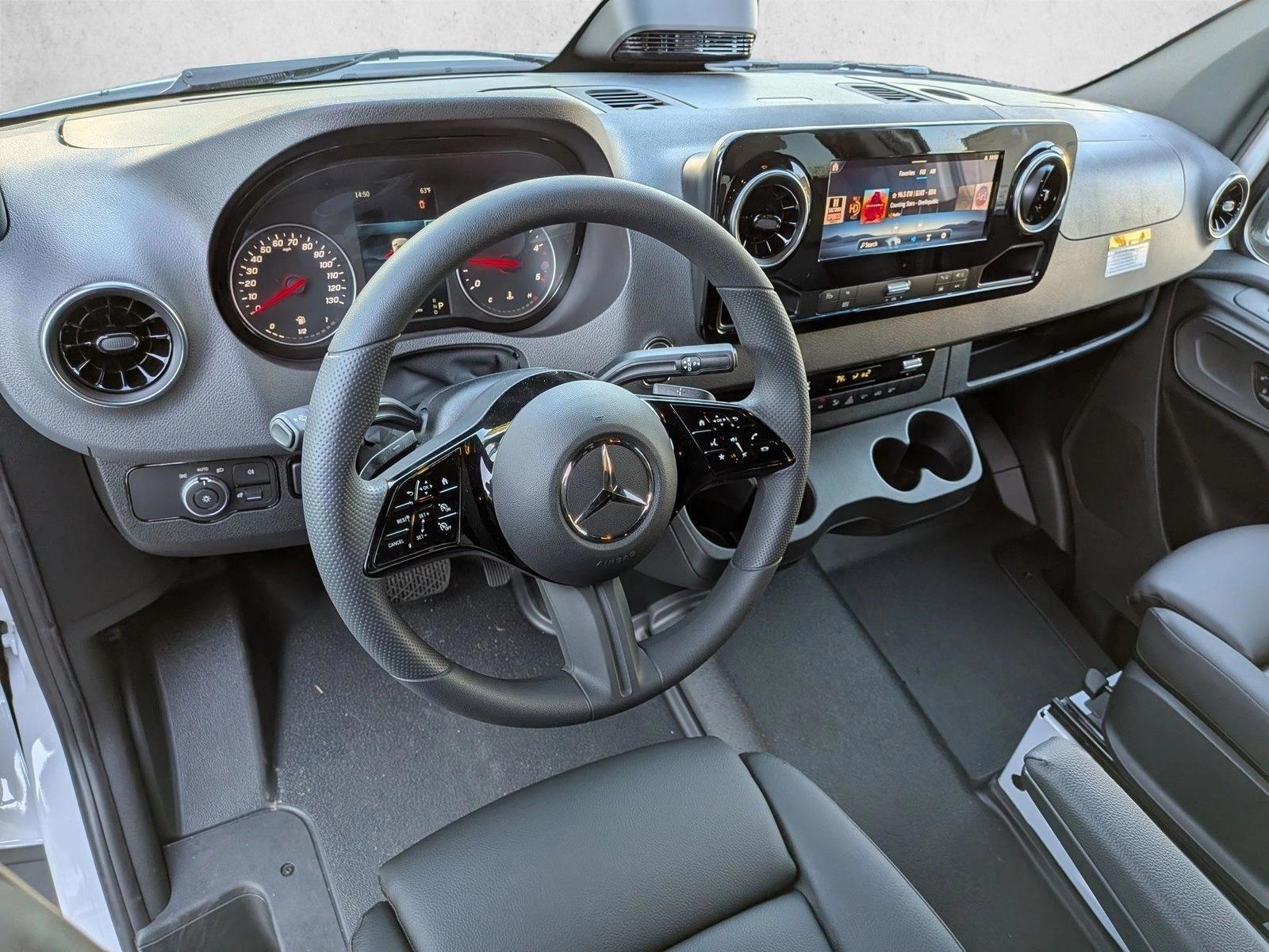 Thumbnail: 2026 Mercedes-Benz Sprinter - 3