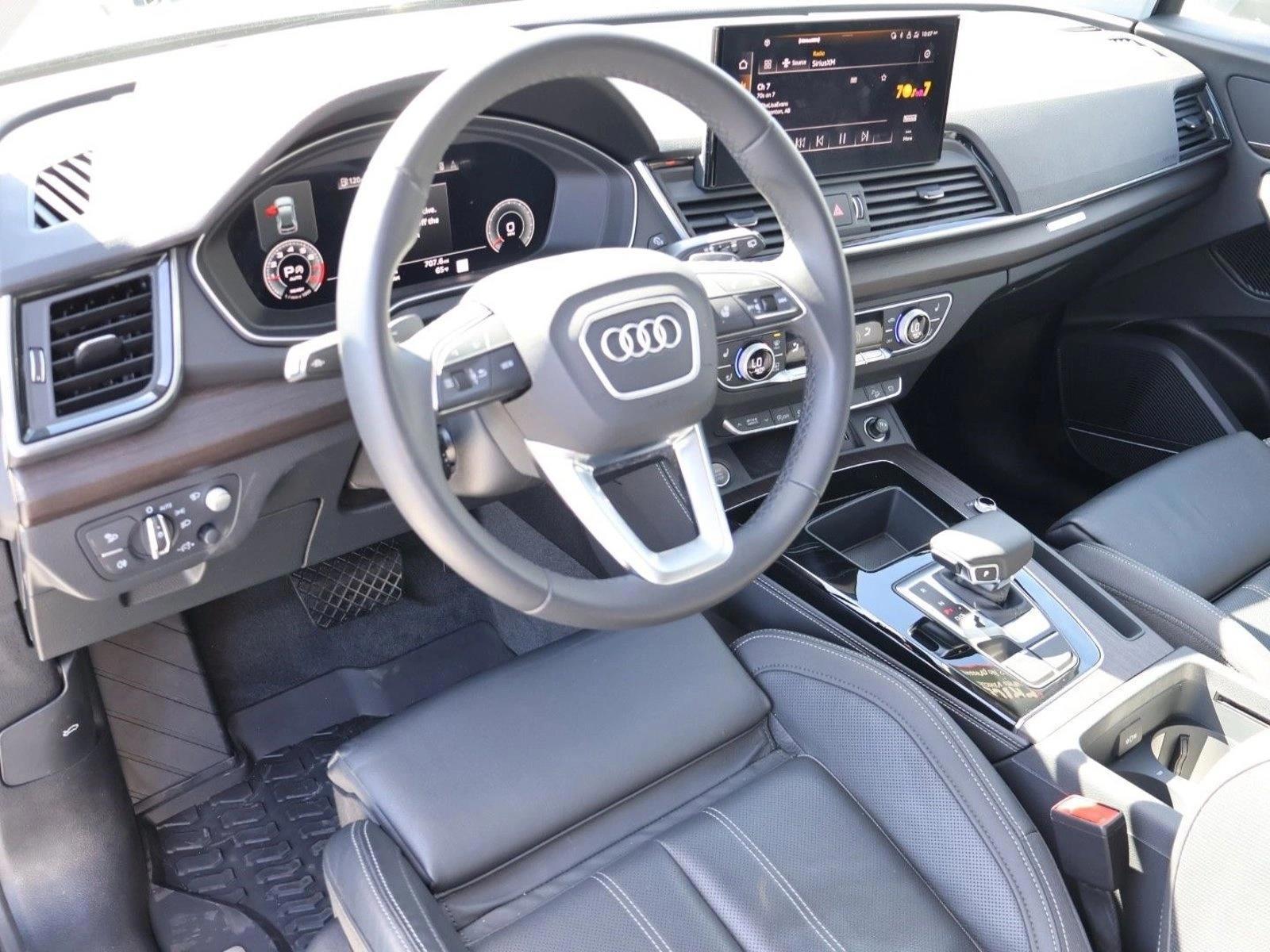 Thumbnail: 2023 Audi Q5 - 3
