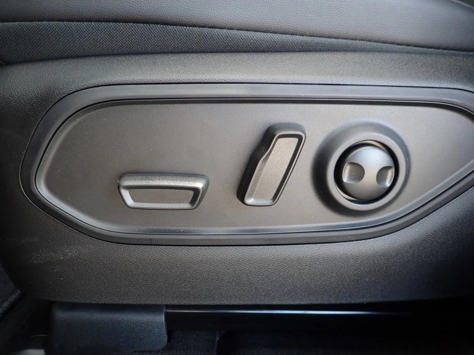 Thumbnail: 2026 Jeep Cherokee - 4