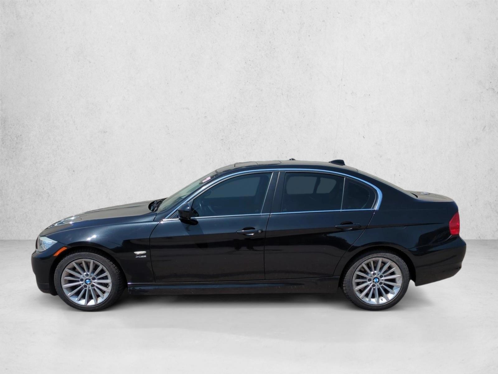 Thumbnail: 2011 BMW 3 Series - 2