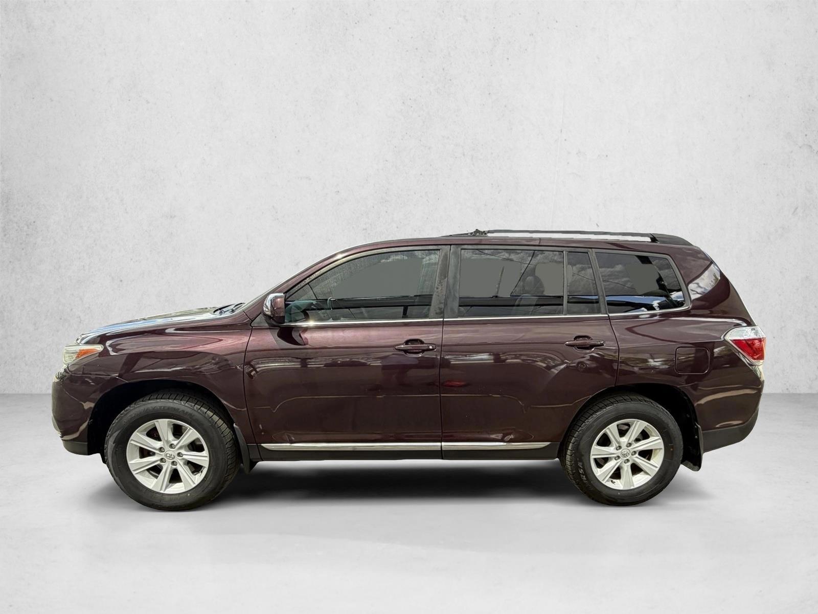 Thumbnail: 2013 Toyota Highlander - 2