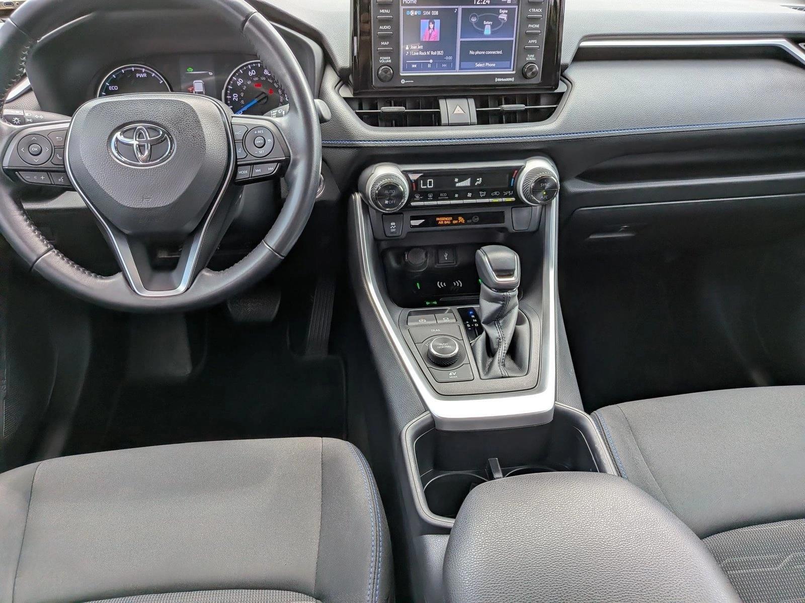 Thumbnail: 2022 Toyota RAV4 - 3