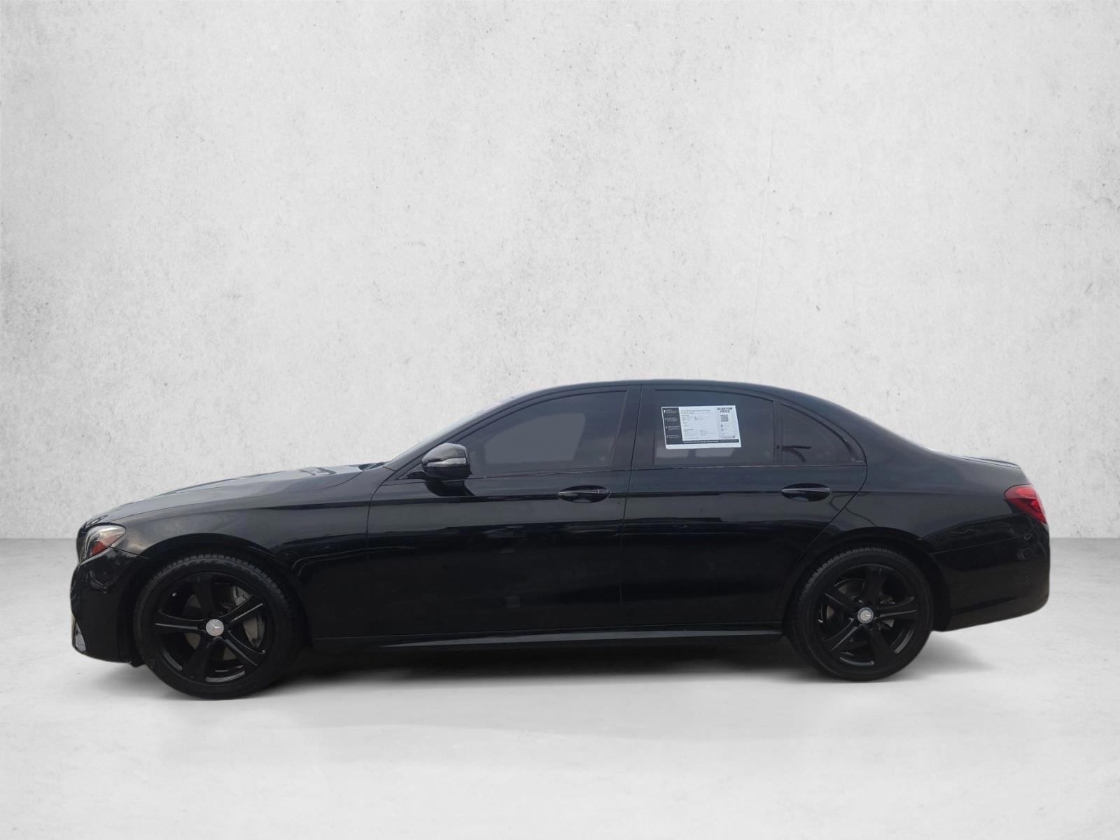 Thumbnail: 2017 Mercedes-Benz E-Class - 2