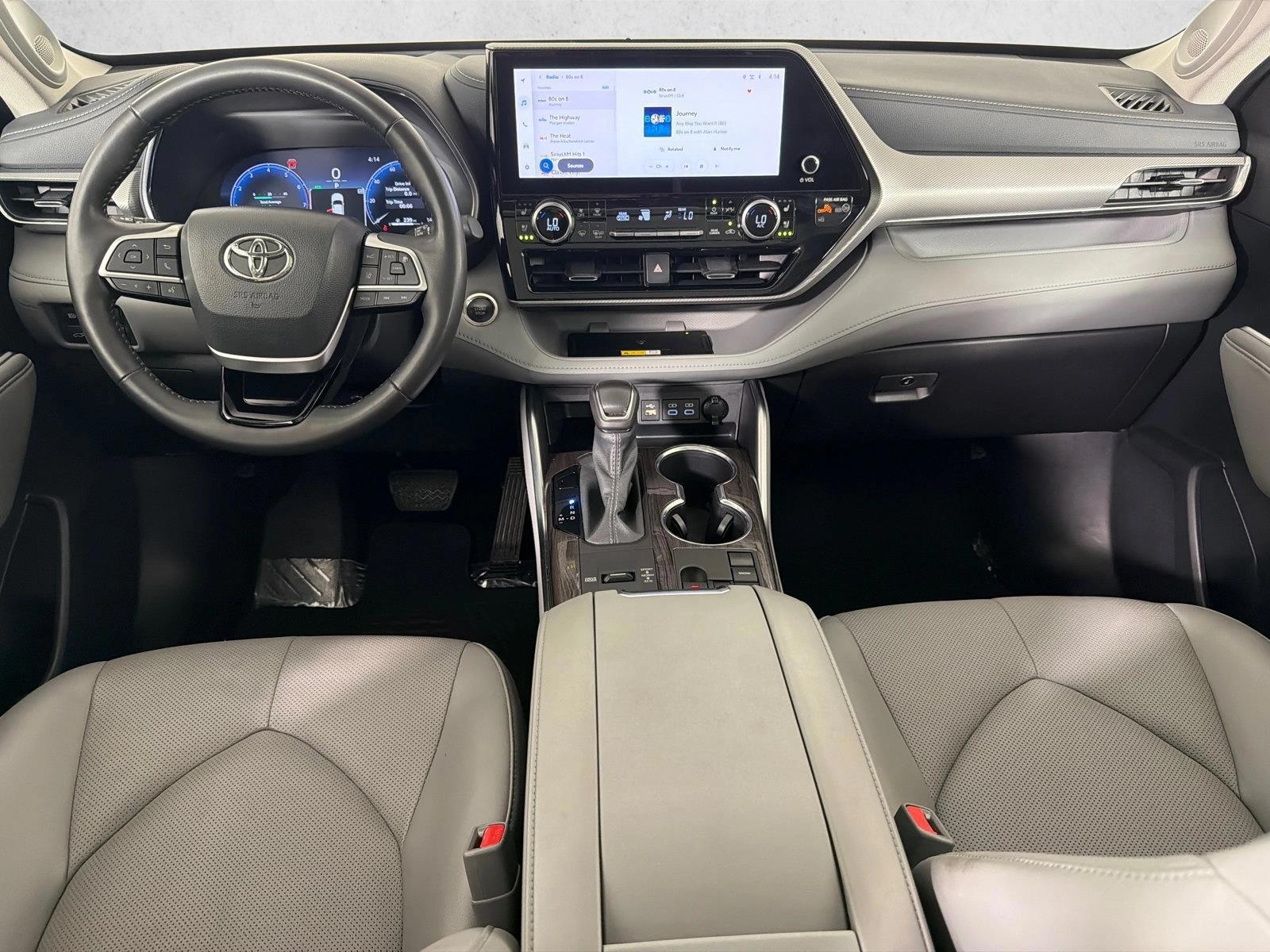 Thumbnail: 2024 Toyota Highlander - 3