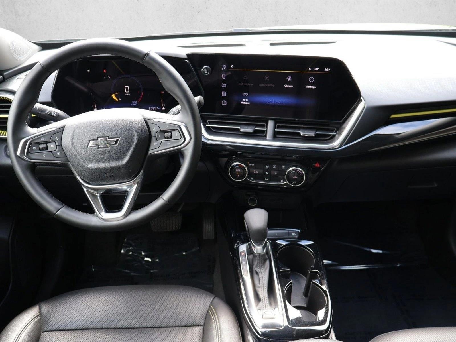 Thumbnail: 2025 Chevrolet Trax - 4