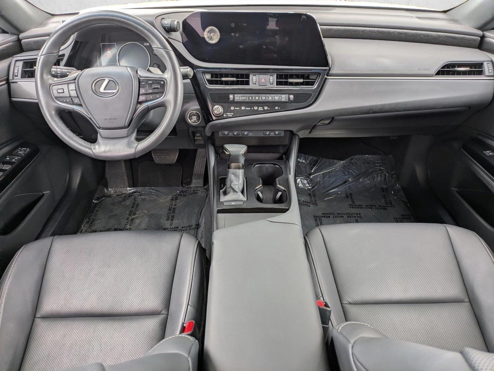 Thumbnail: 2023 Lexus ES - 3