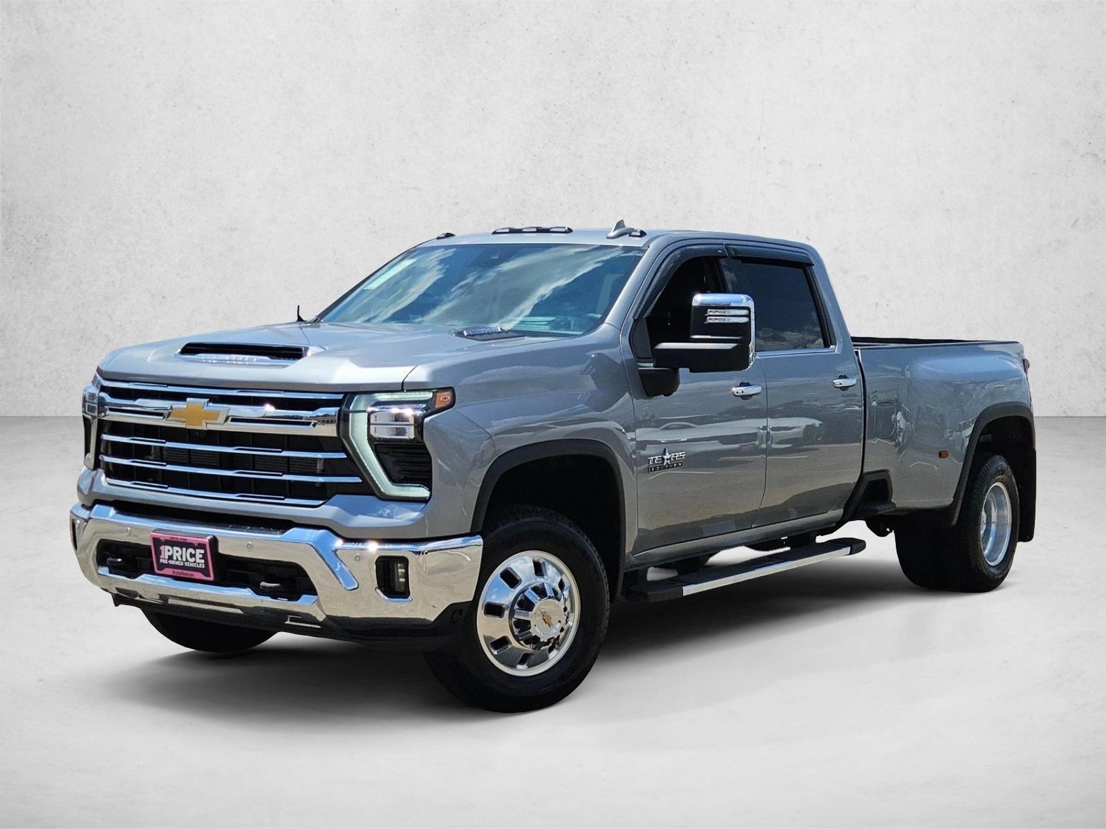 Thumbnail: 2026 Chevrolet Silverado 3500 - 1