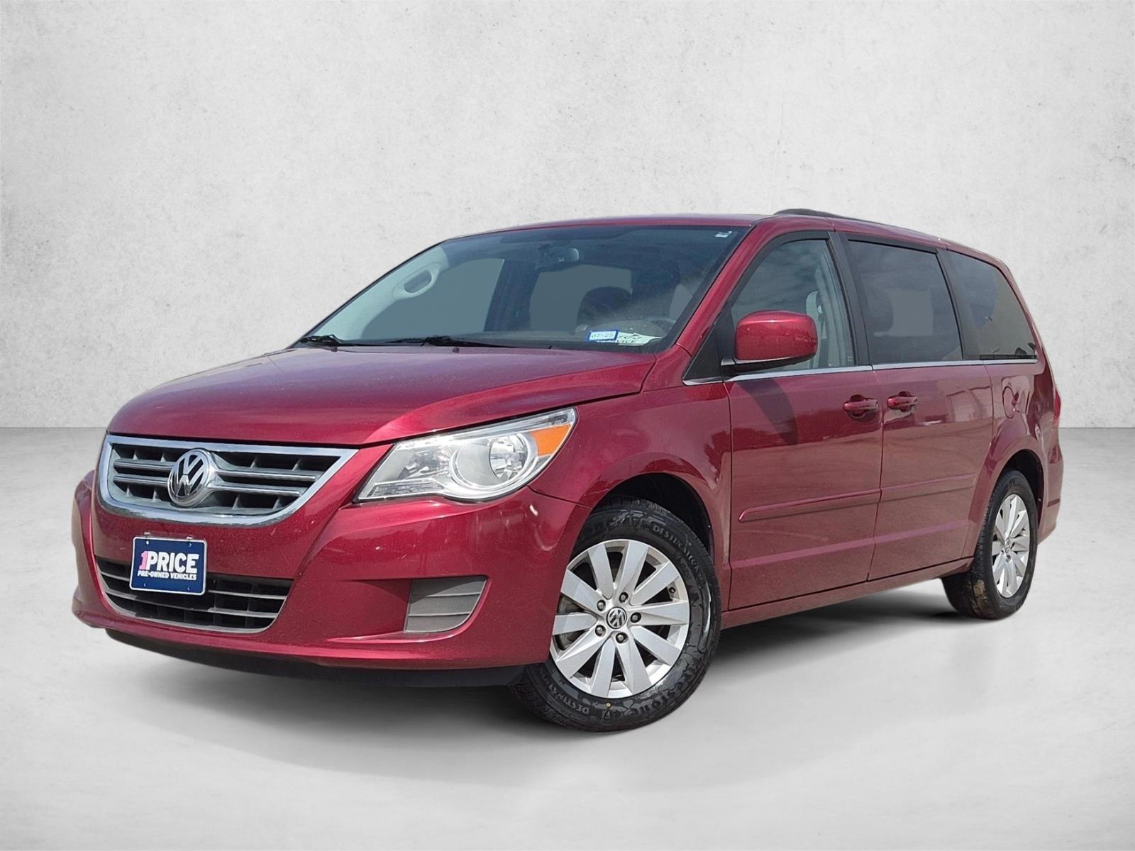 Thumbnail: 2012 Volkswagen Routan - 1