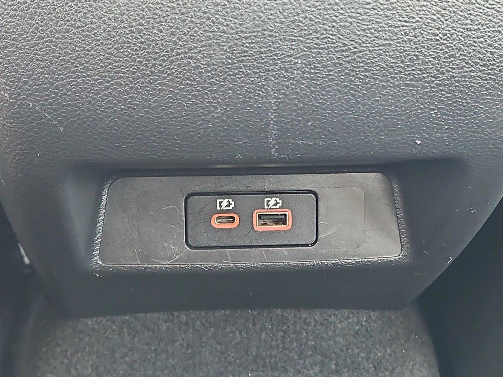 2025 Nissan Altima SR - Photo 16