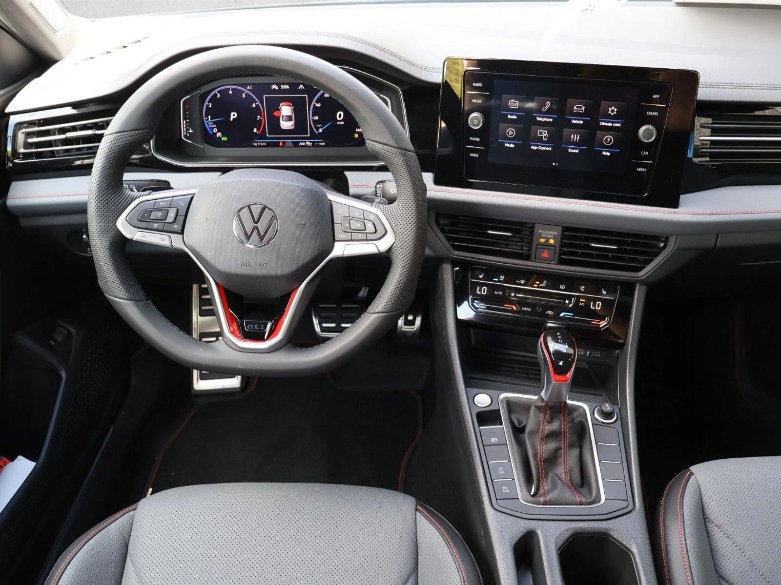 Thumbnail: 2026 Volkswagen Jetta - 4