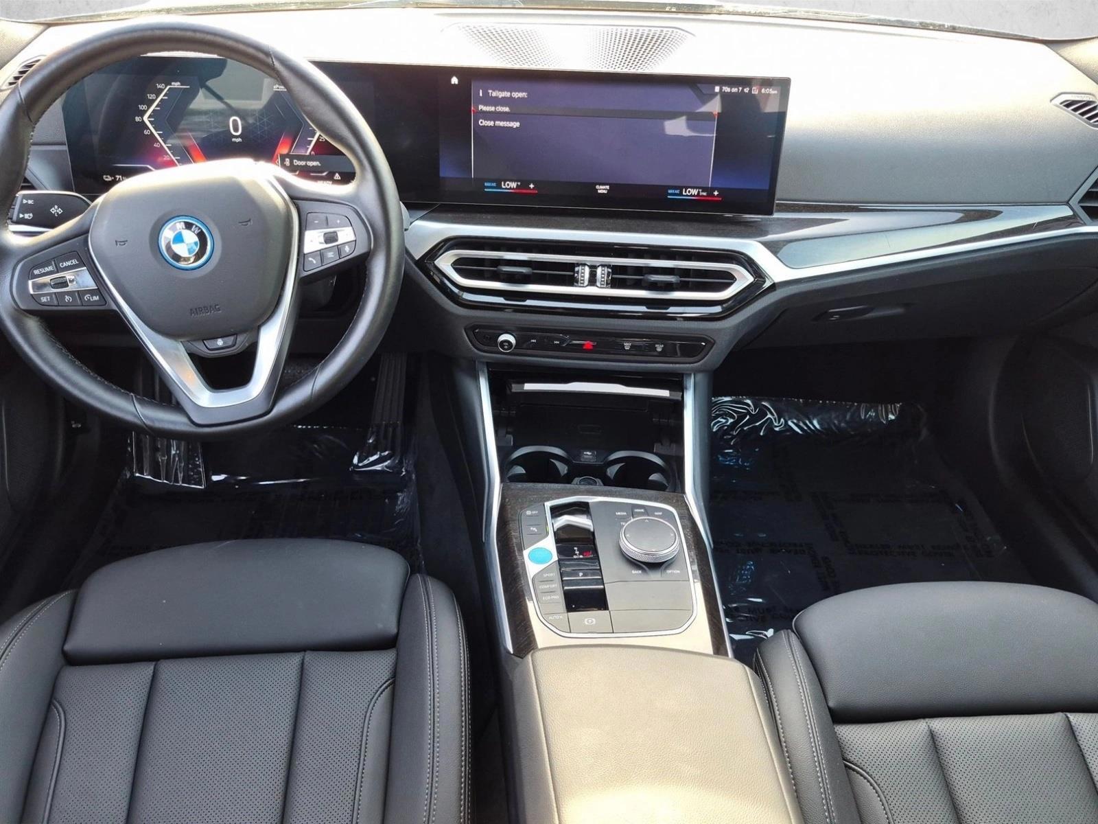 Thumbnail: 2023 BMW i4 - 4