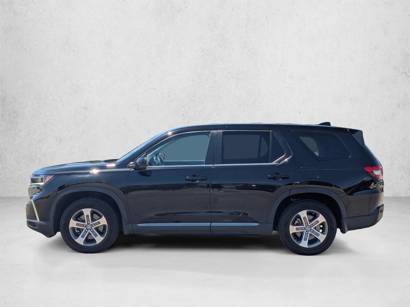 Thumbnail: 2023 Honda Pilot - 2