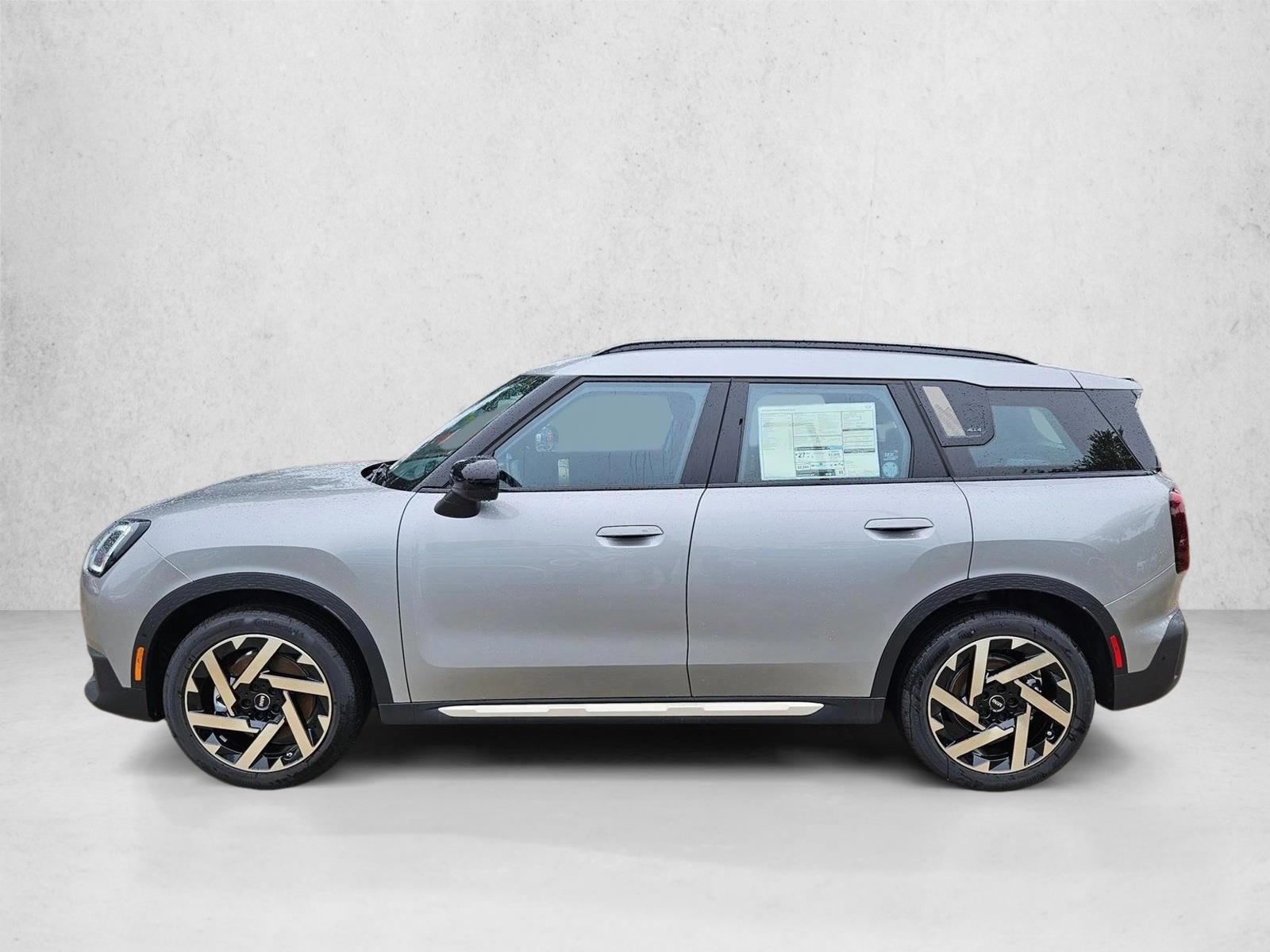 Thumbnail: 2027 MINI Cooper Countryman - 2