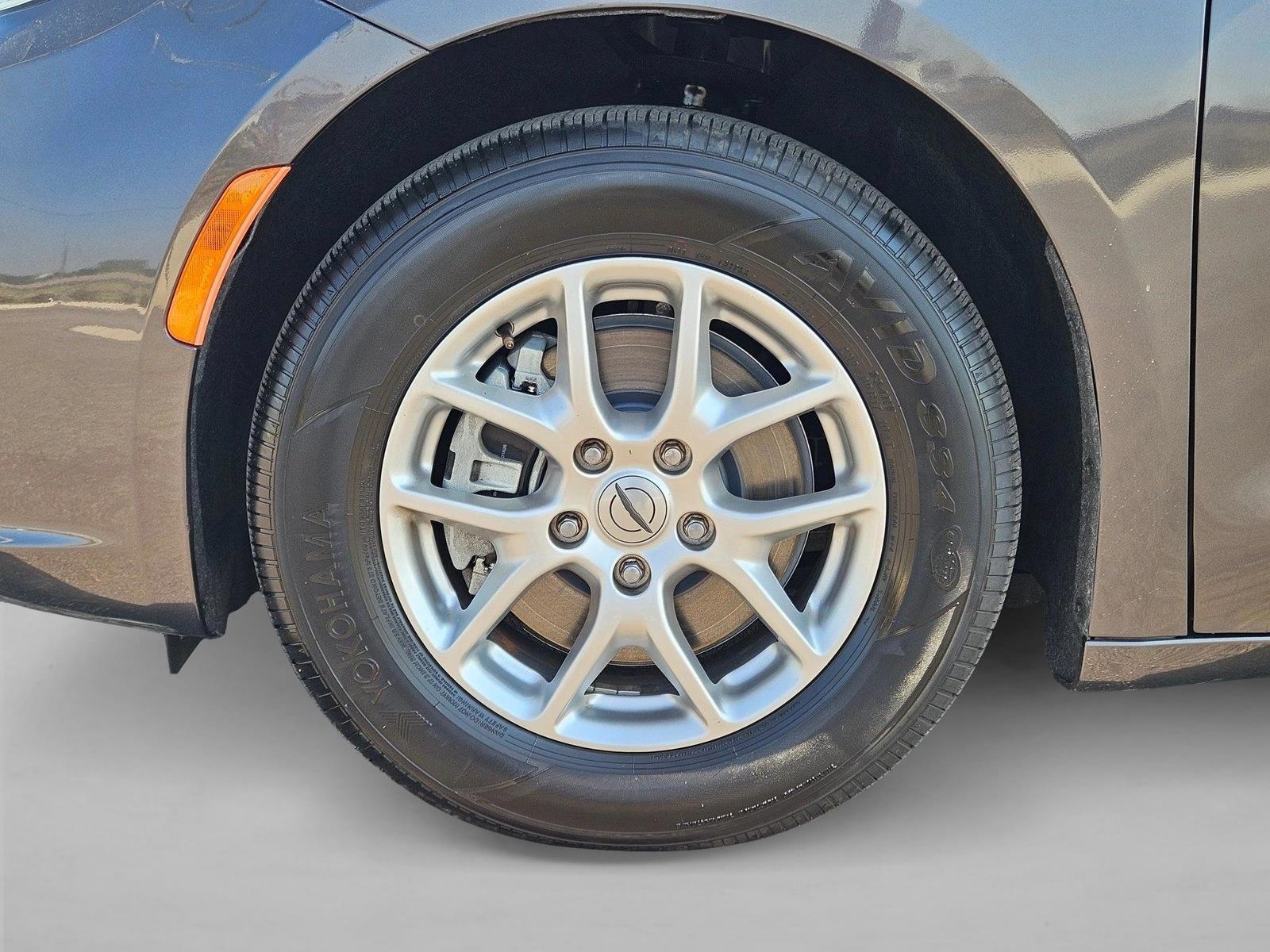 2023 Chrysler Pacifica Touring L - Photo 23